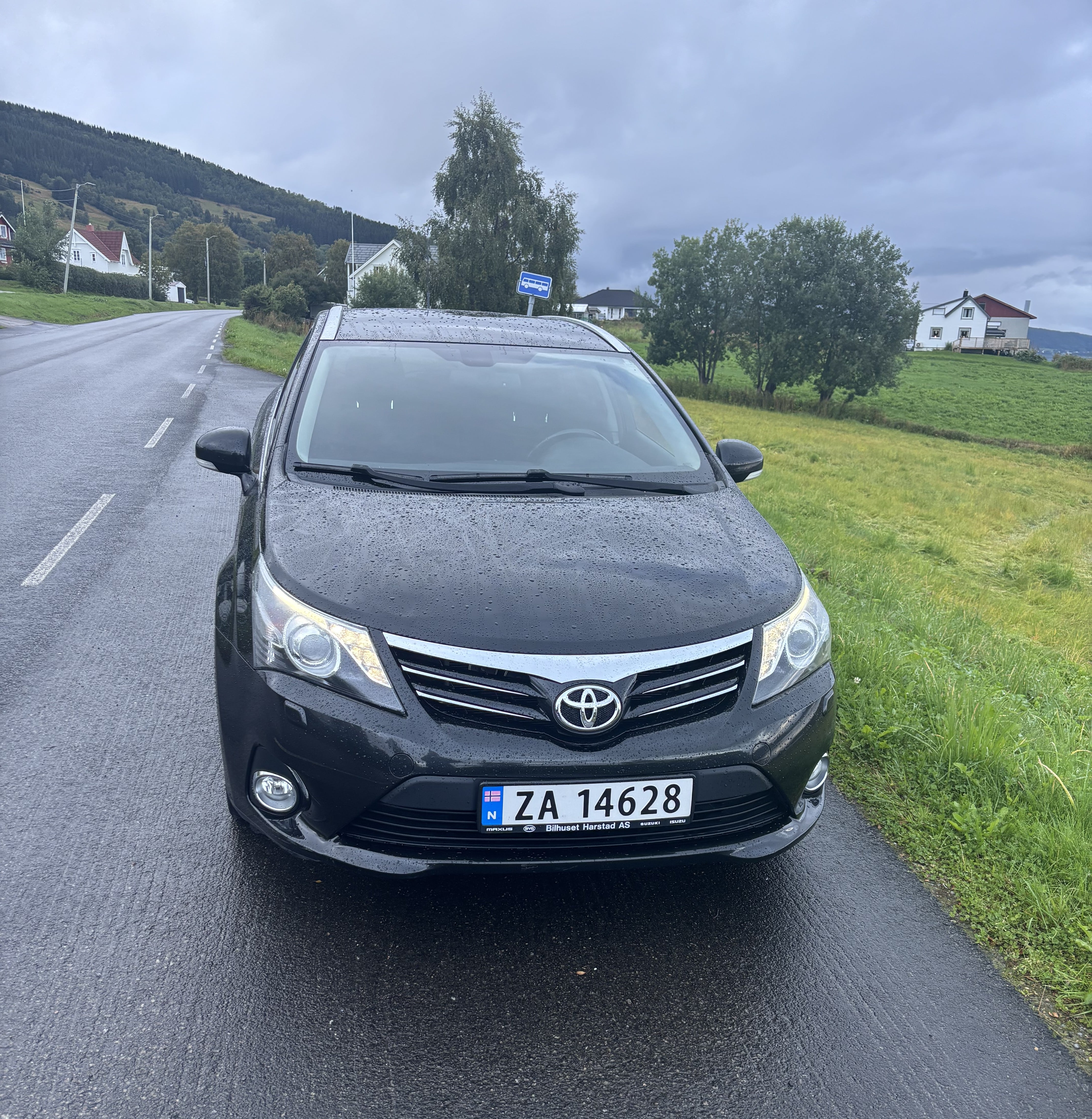 Toyota Avensis SW med USB ladeuttak