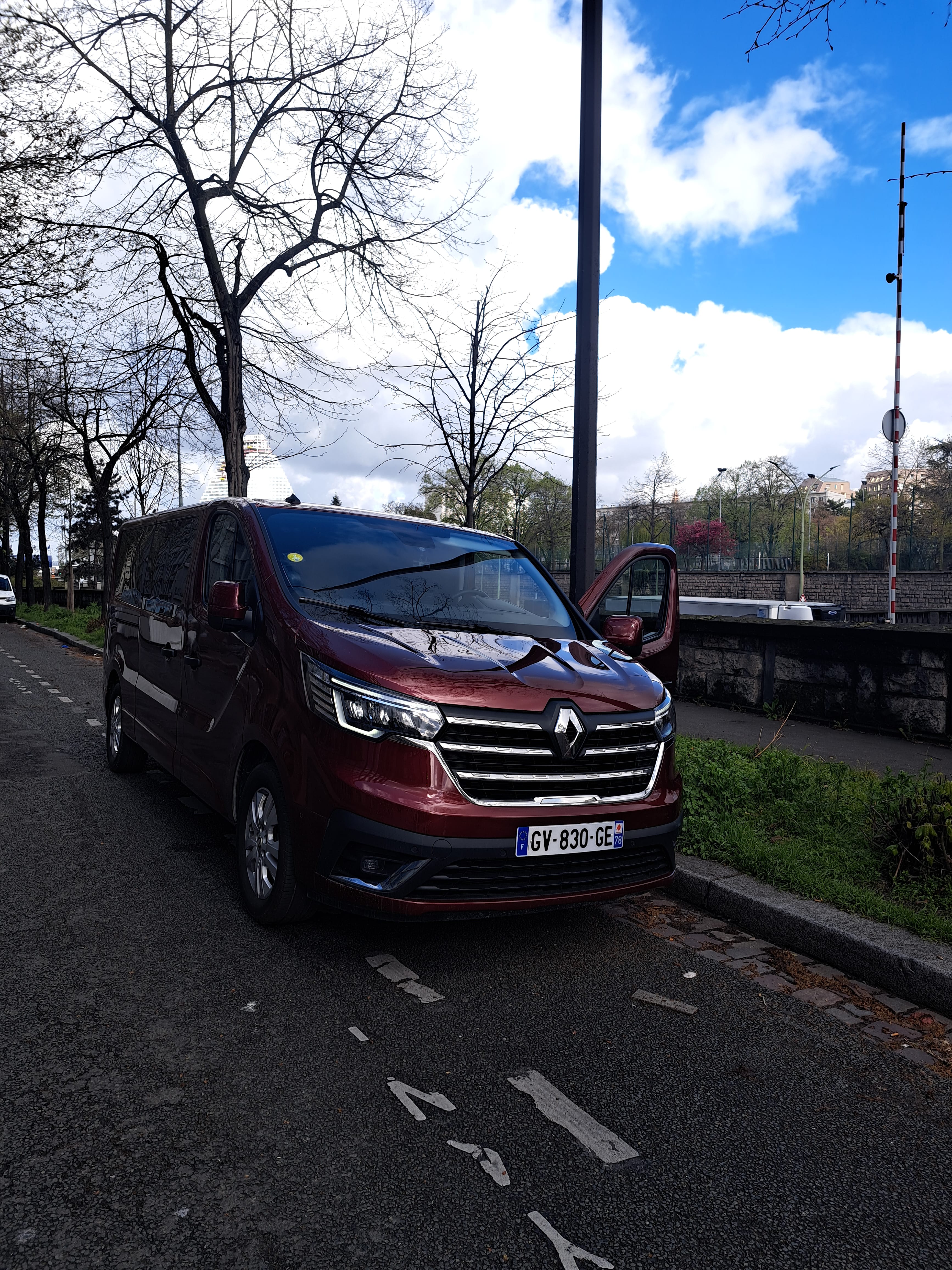 Renault Trafic, 2024, Diesel, automatique, 9 places et plus
