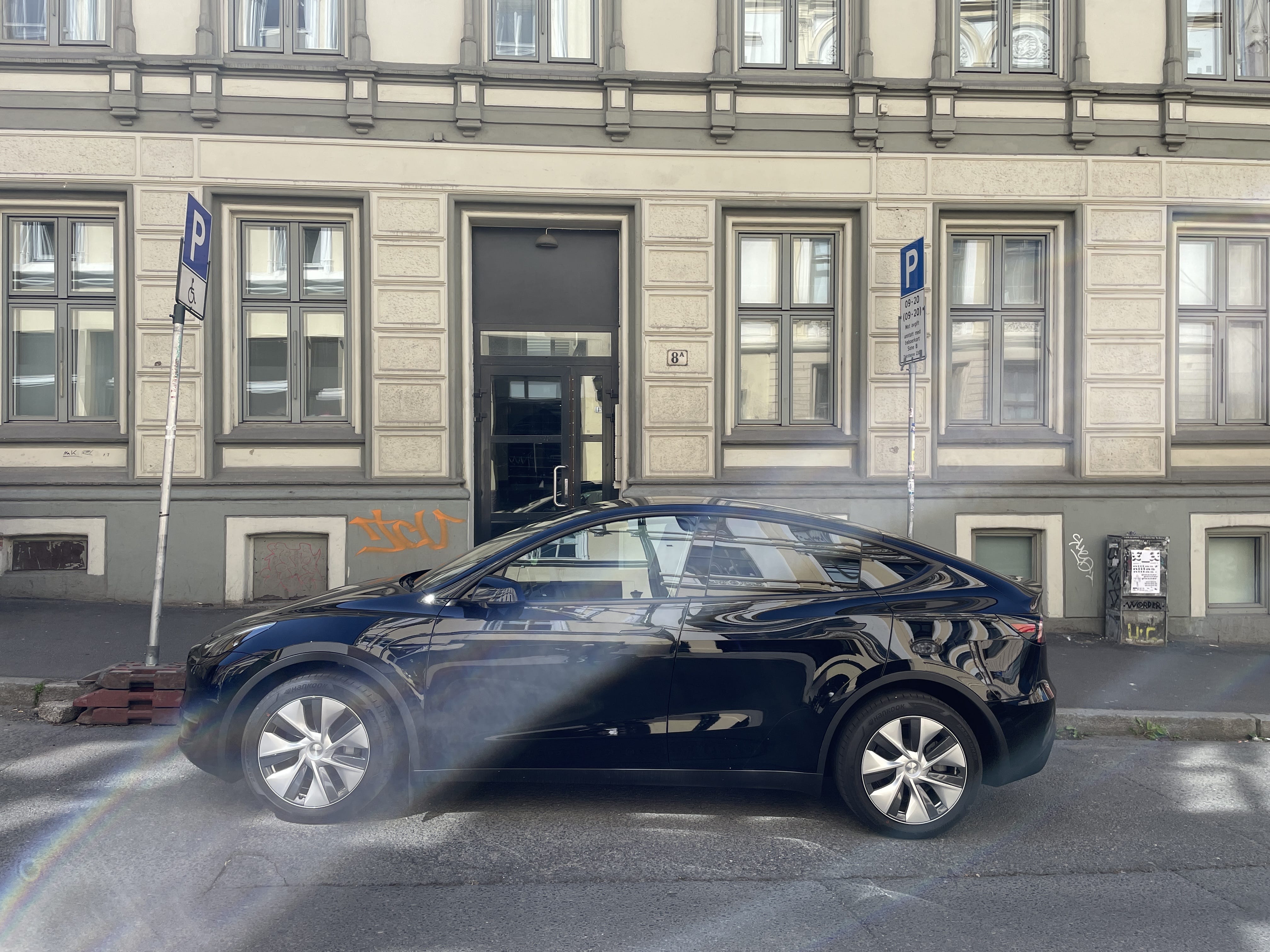 Tesla Model Y Long Range with Air conditioning