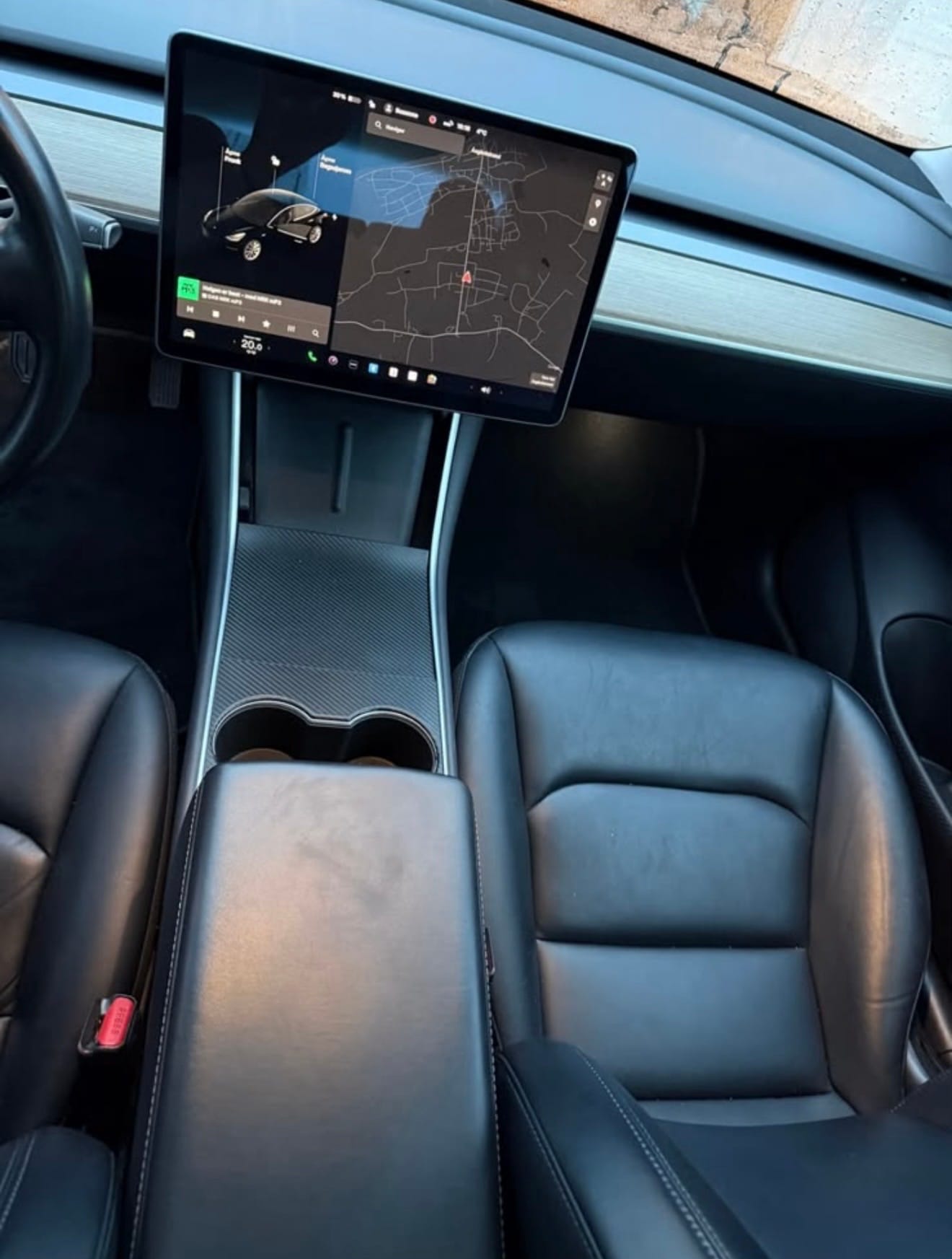 Tesla Model 3 Long Range med GPS