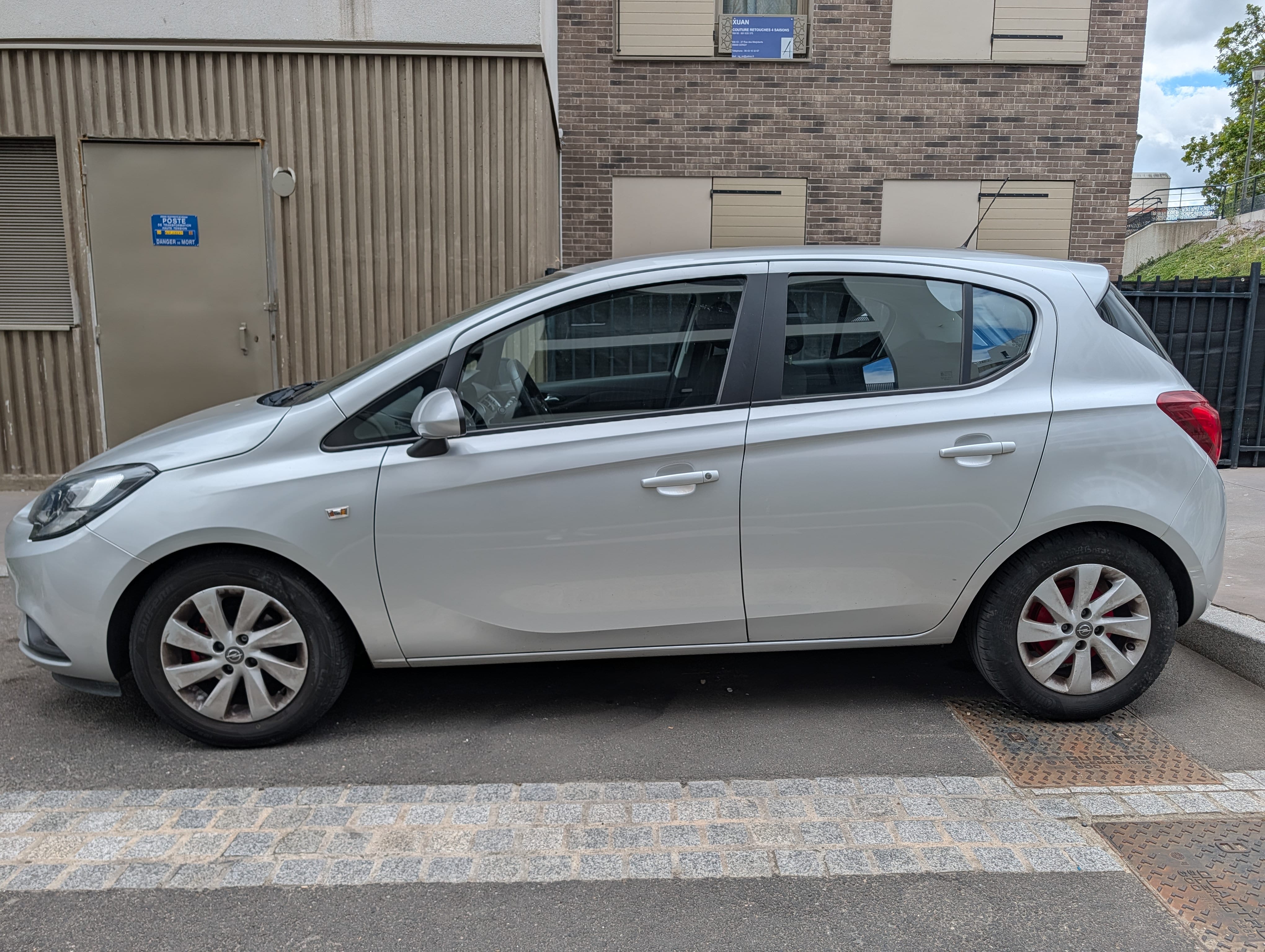 Opel Corsa avec Climatisation