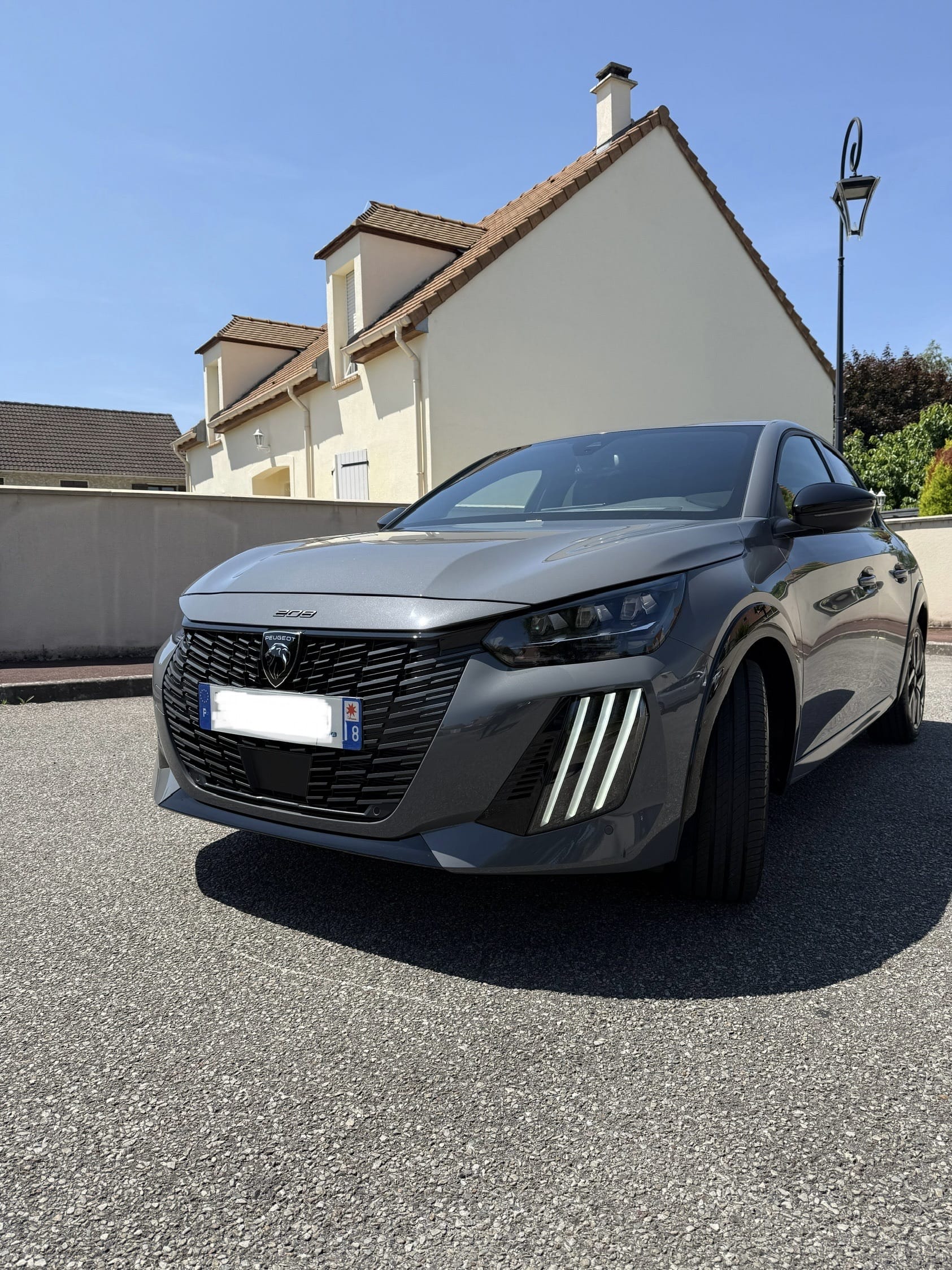 Peugeot 208, 2025, Essence 95, automatique