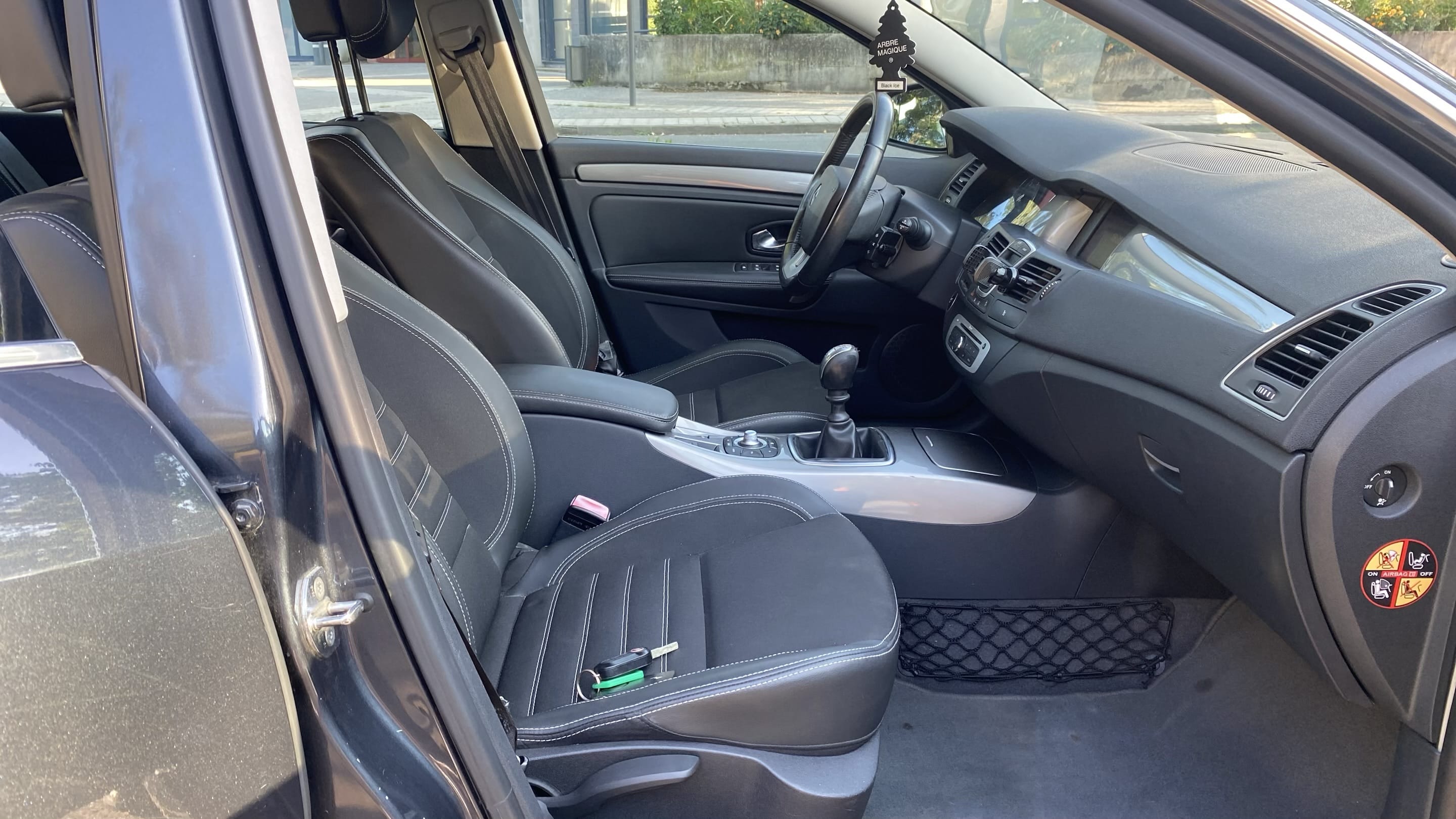 Renault Laguna 1.5 dci avec Audio Bluetooth