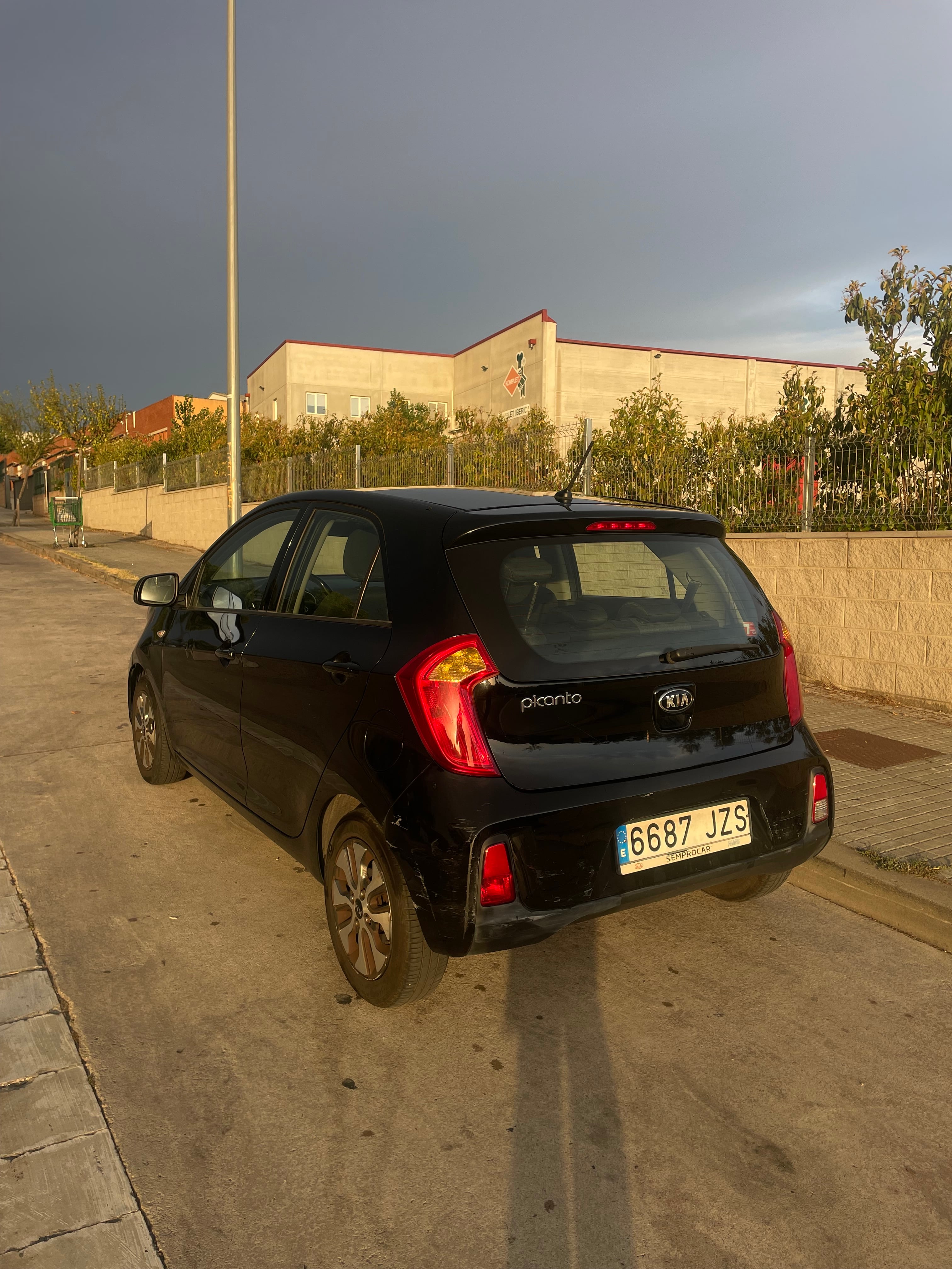 Kia Picanto con Audio Bluetooth