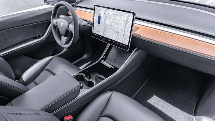 Tesla Model Y Long Range med Ryggekamera
