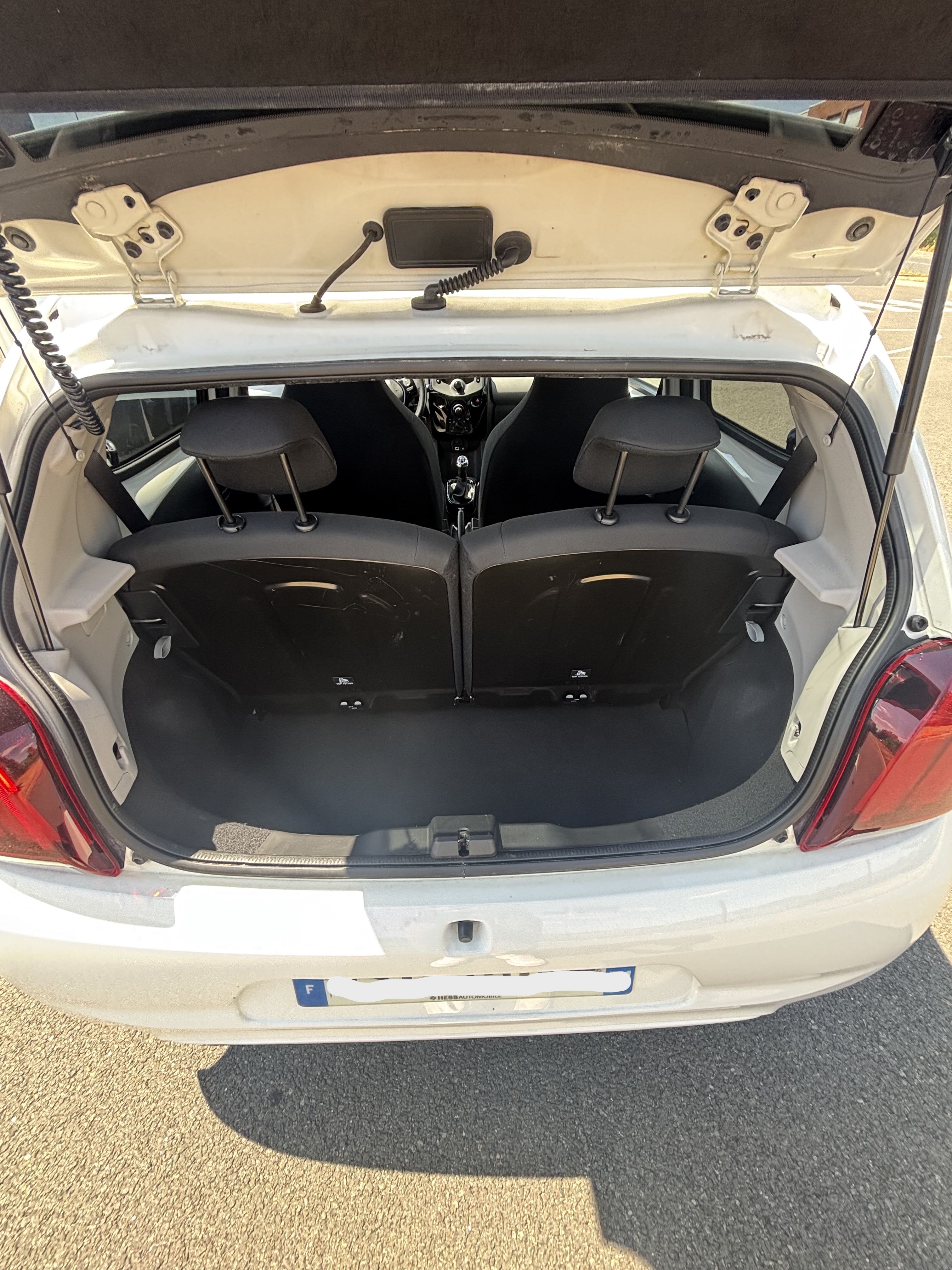 Peugeot 108 avec Port USB