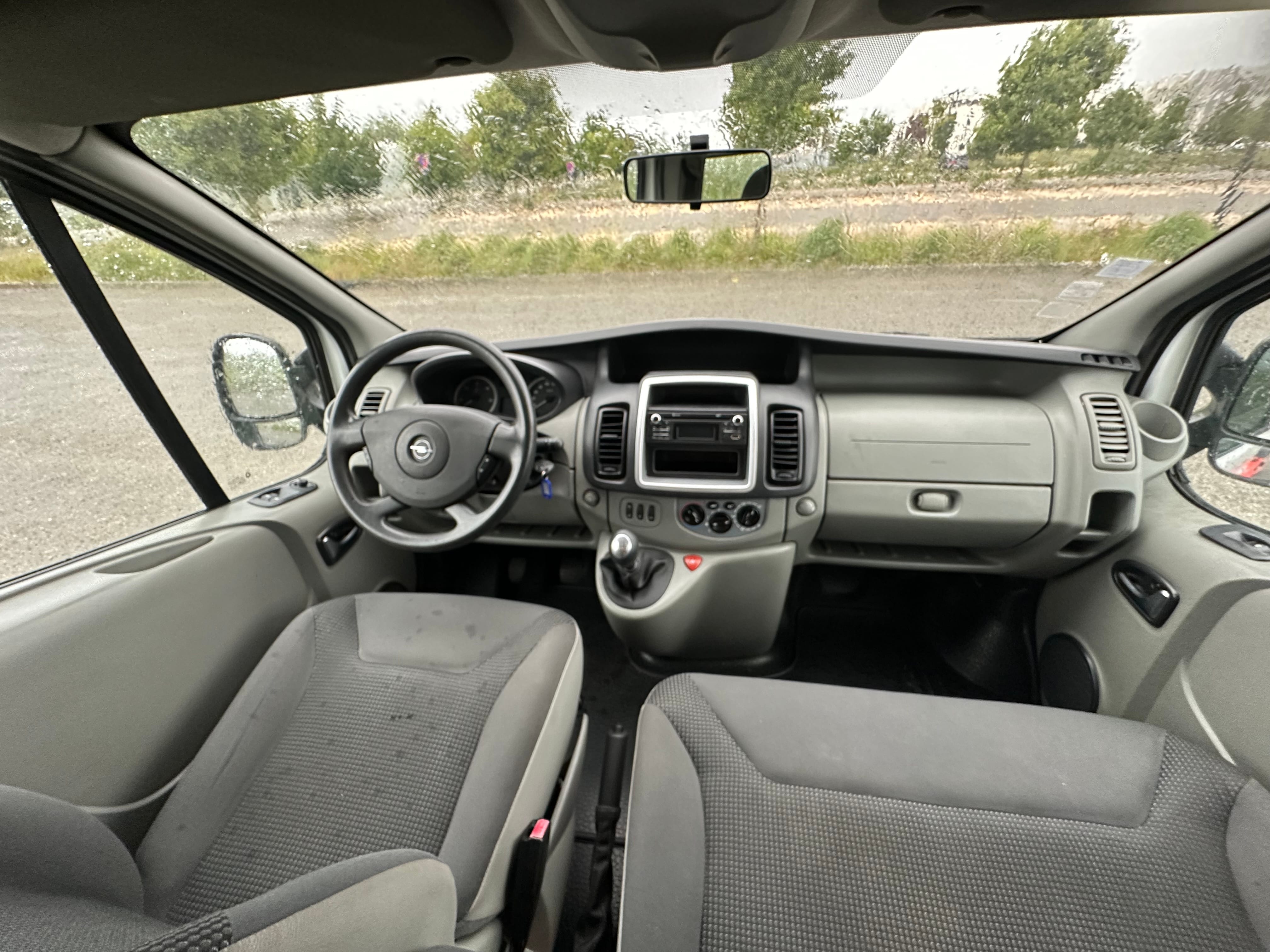 Opel Vivaro Combi avec Audio Bluetooth