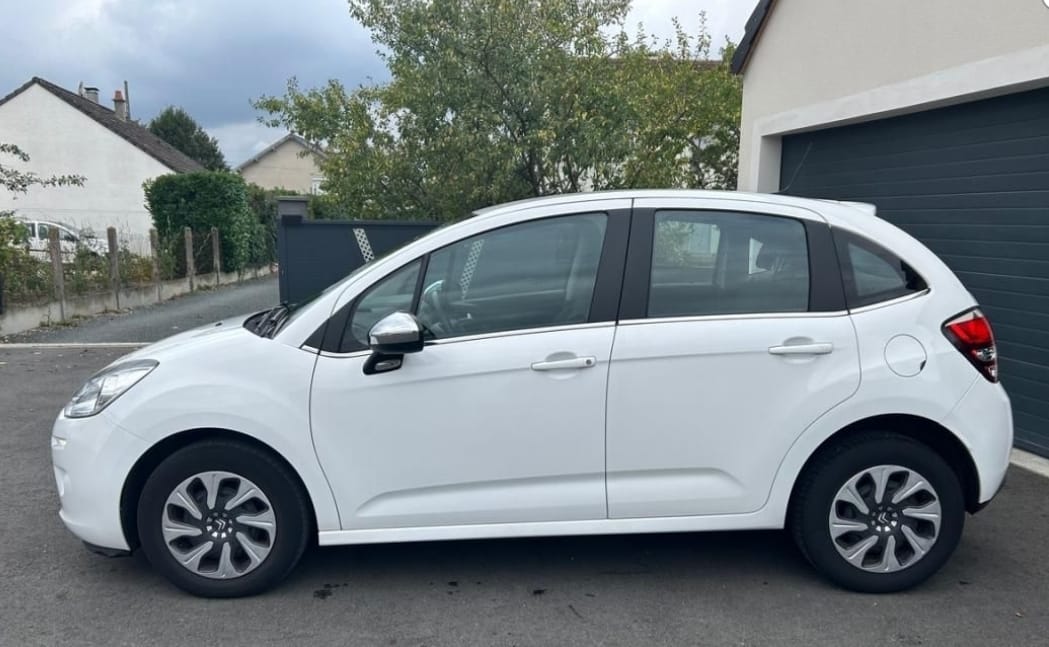 Citroen C3 1.6 BLUEHDI BLANC BRILL GPS/S&S-CLIM avec Climatisation
