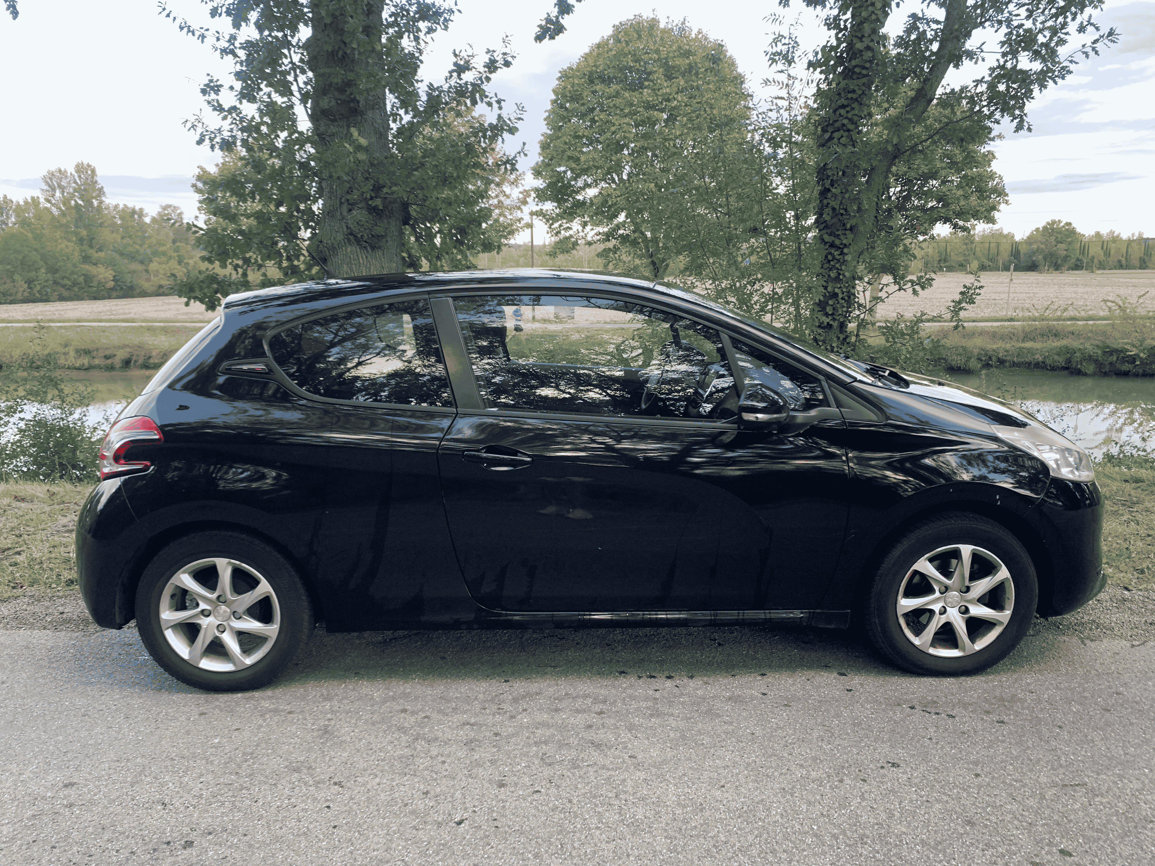 Peugeot 208 avec Climatisation