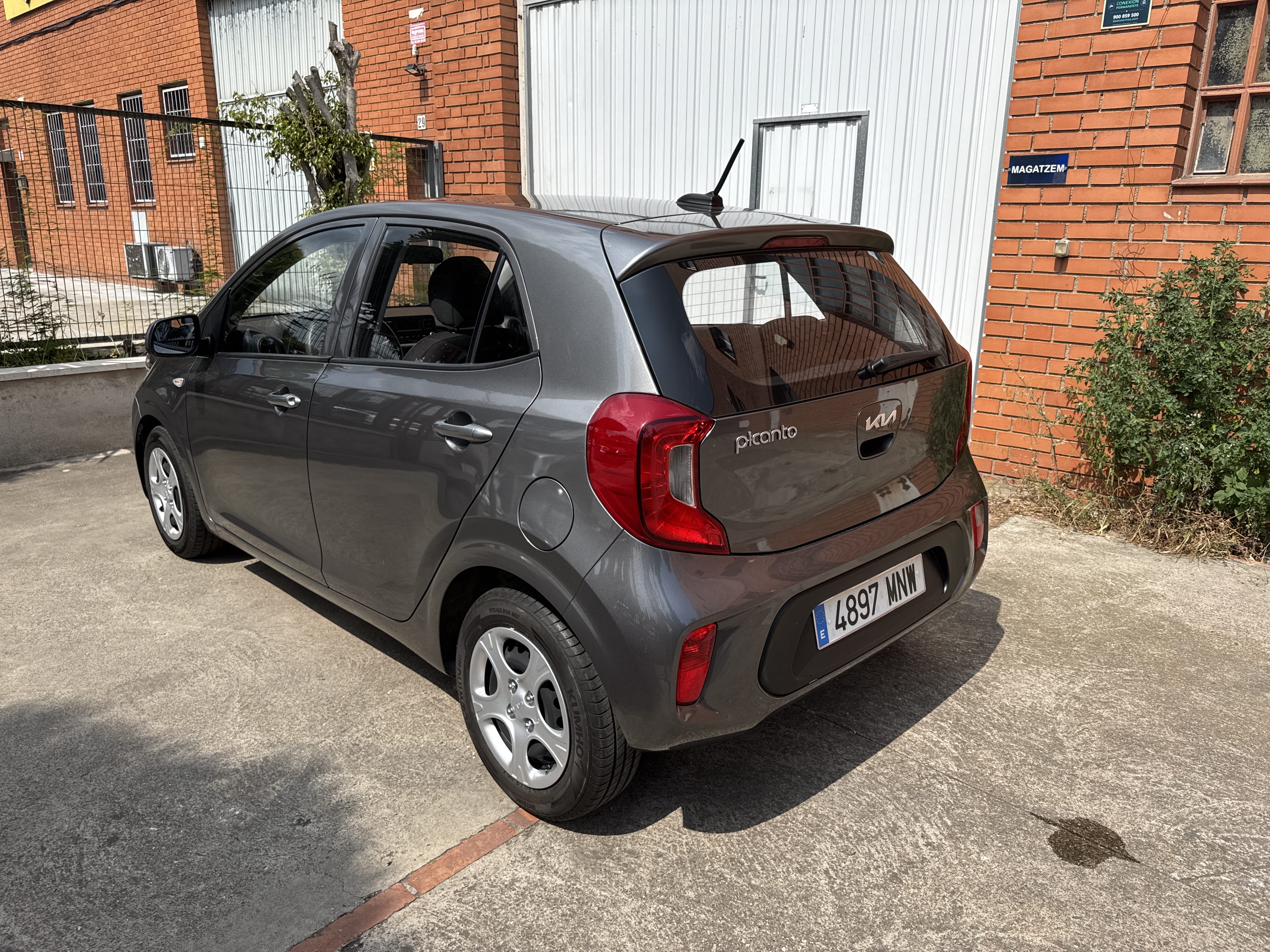 Kia Picanto con Audio Bluetooth