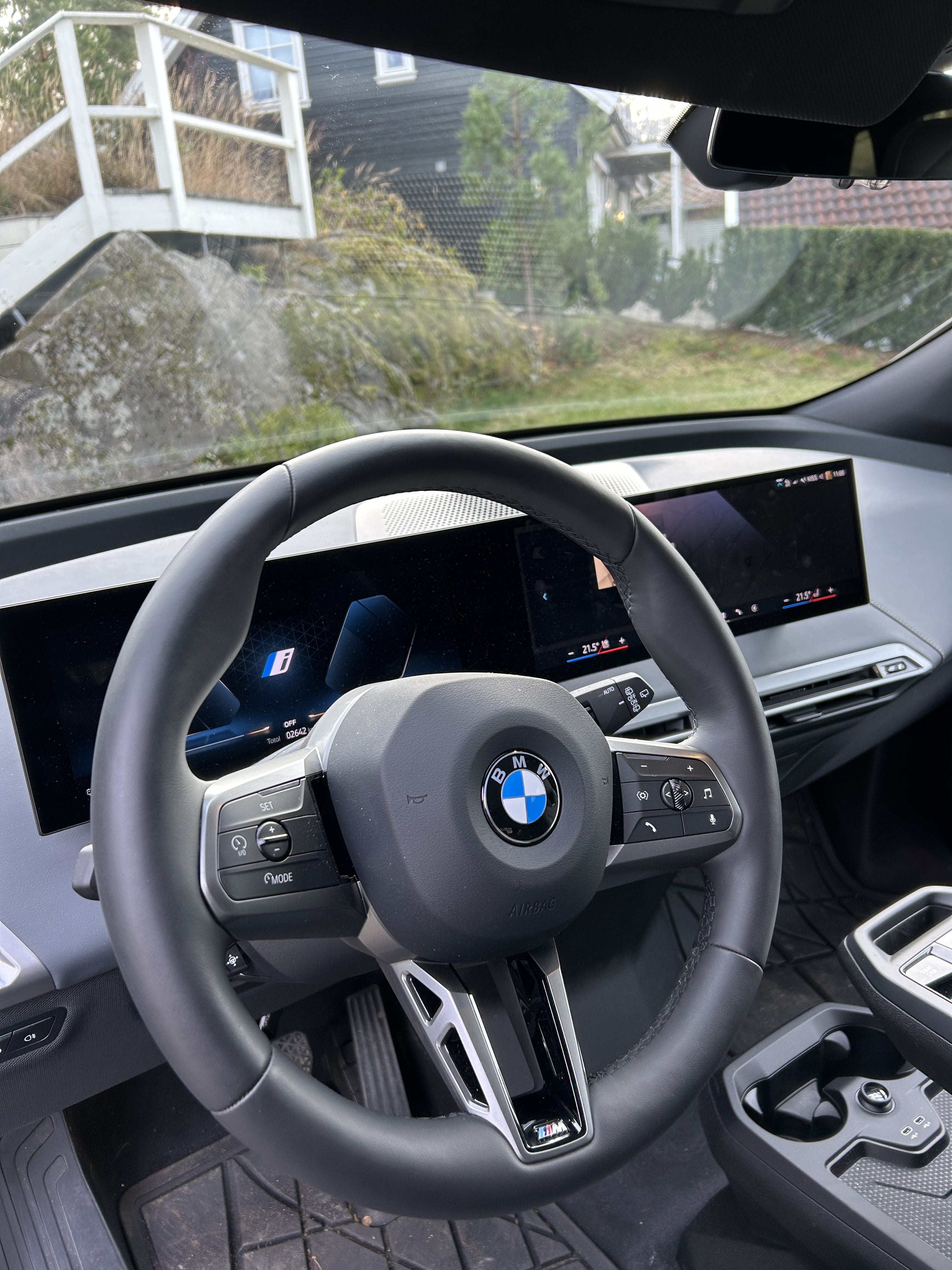 BMW iX xDrive50 med GPS