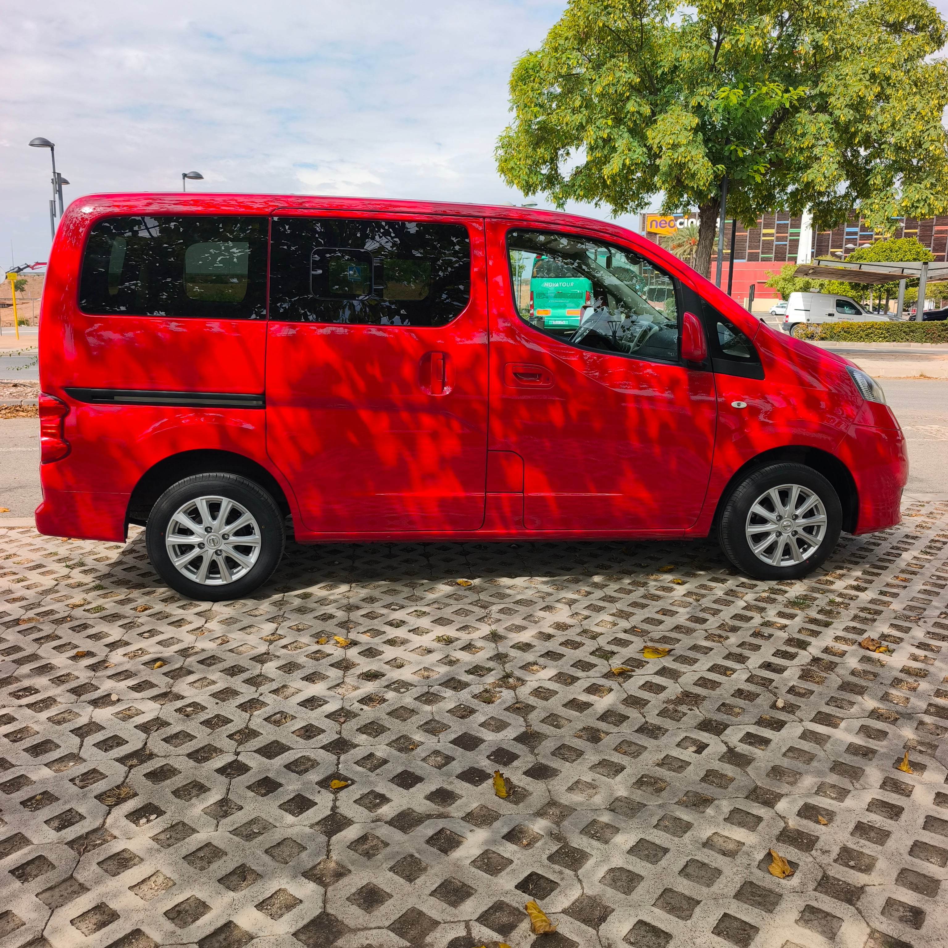 Nissan NV200 Combi con Aire acondicionado