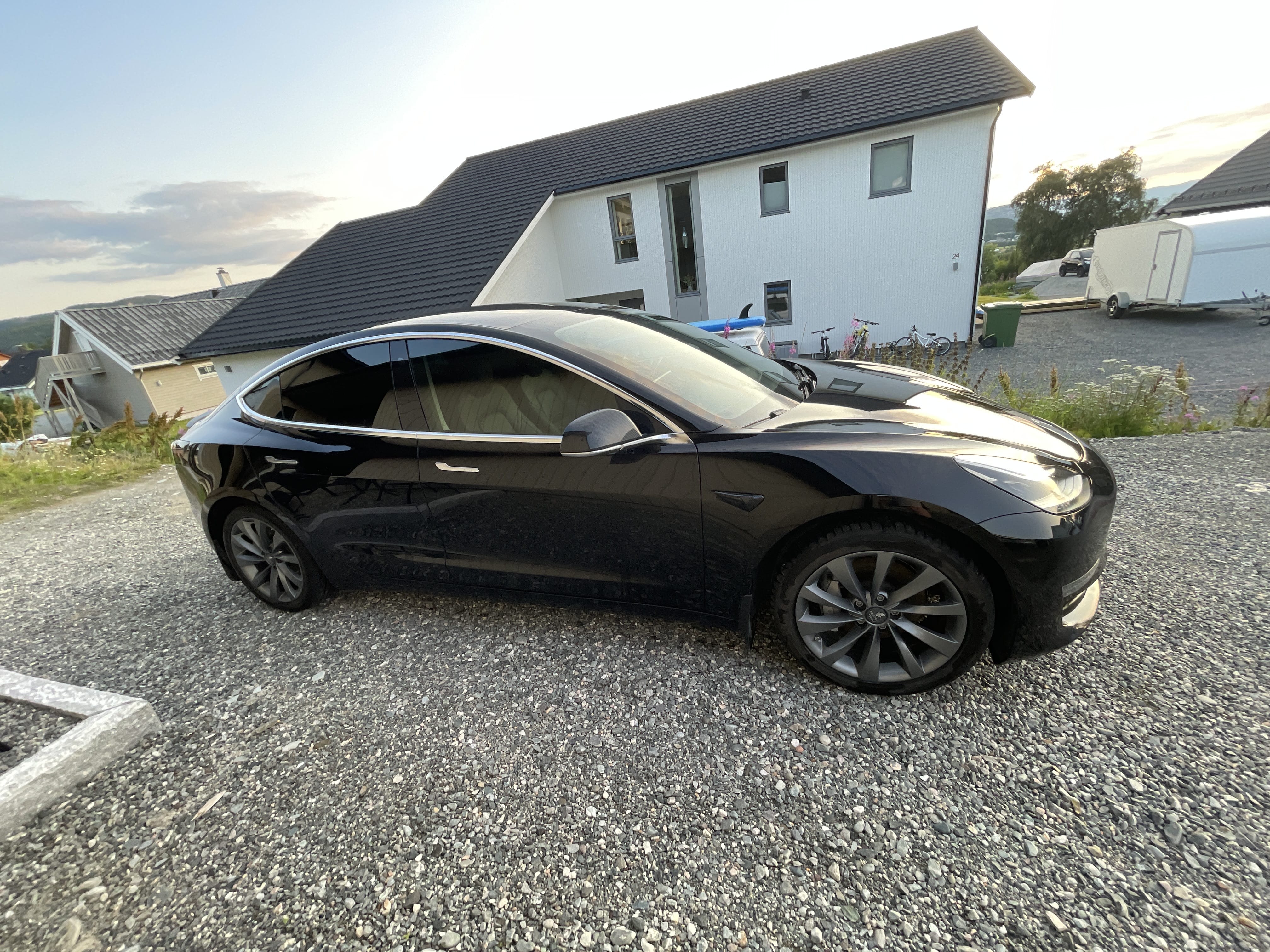 Tesla Model 3 Long Range med Aircondition