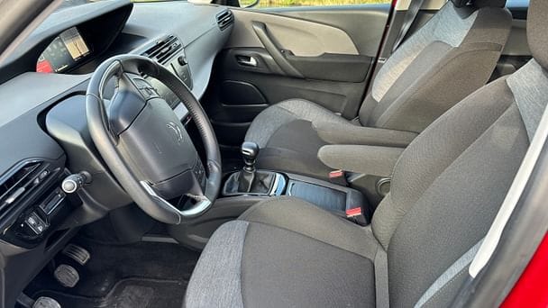 Citroen C4 Grand Spacetourer 7 places HDI - PARKING AEROPORT avec Entrée audio / iPod