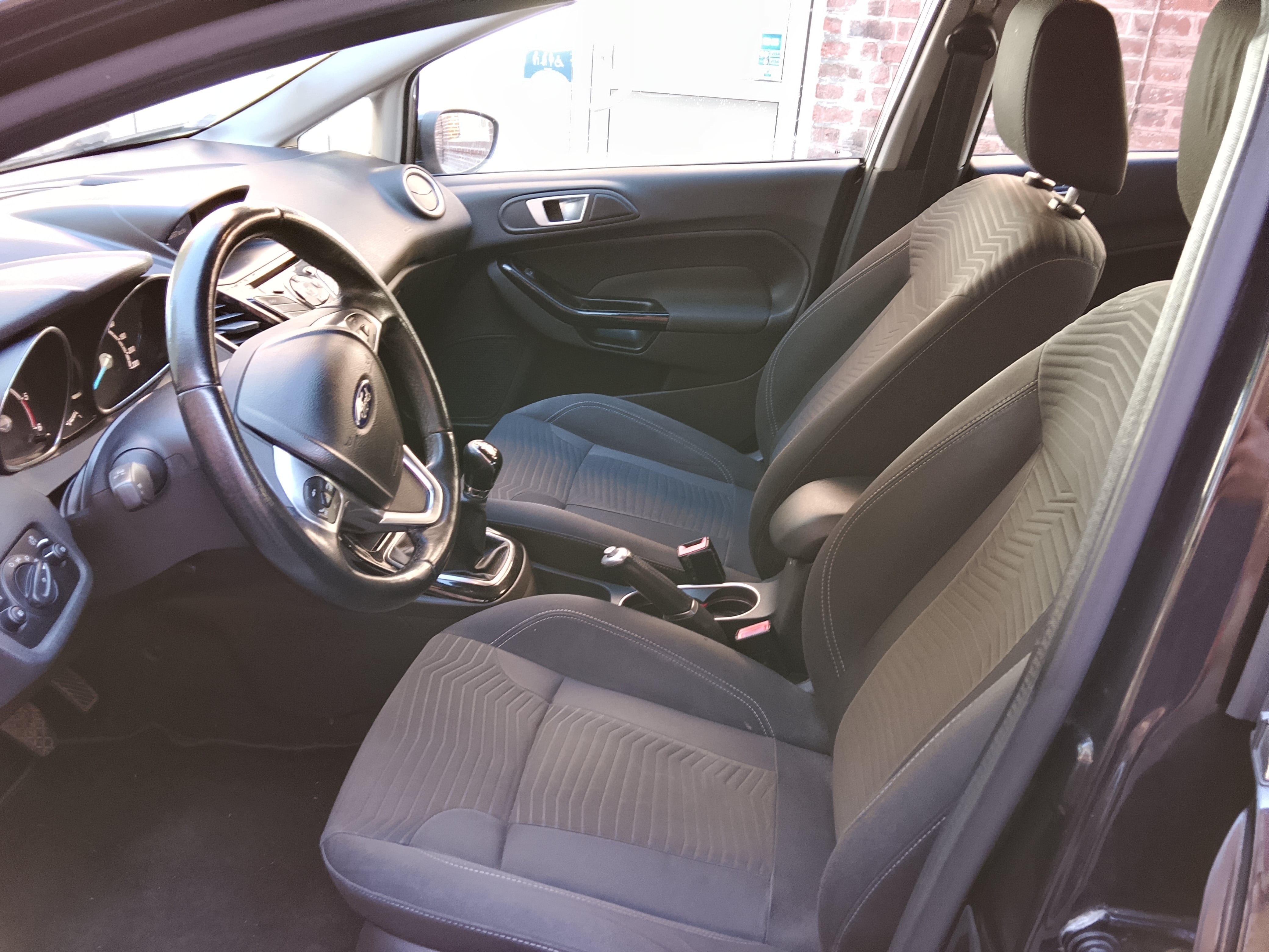 Ford Fiesta Titanium avec GPS