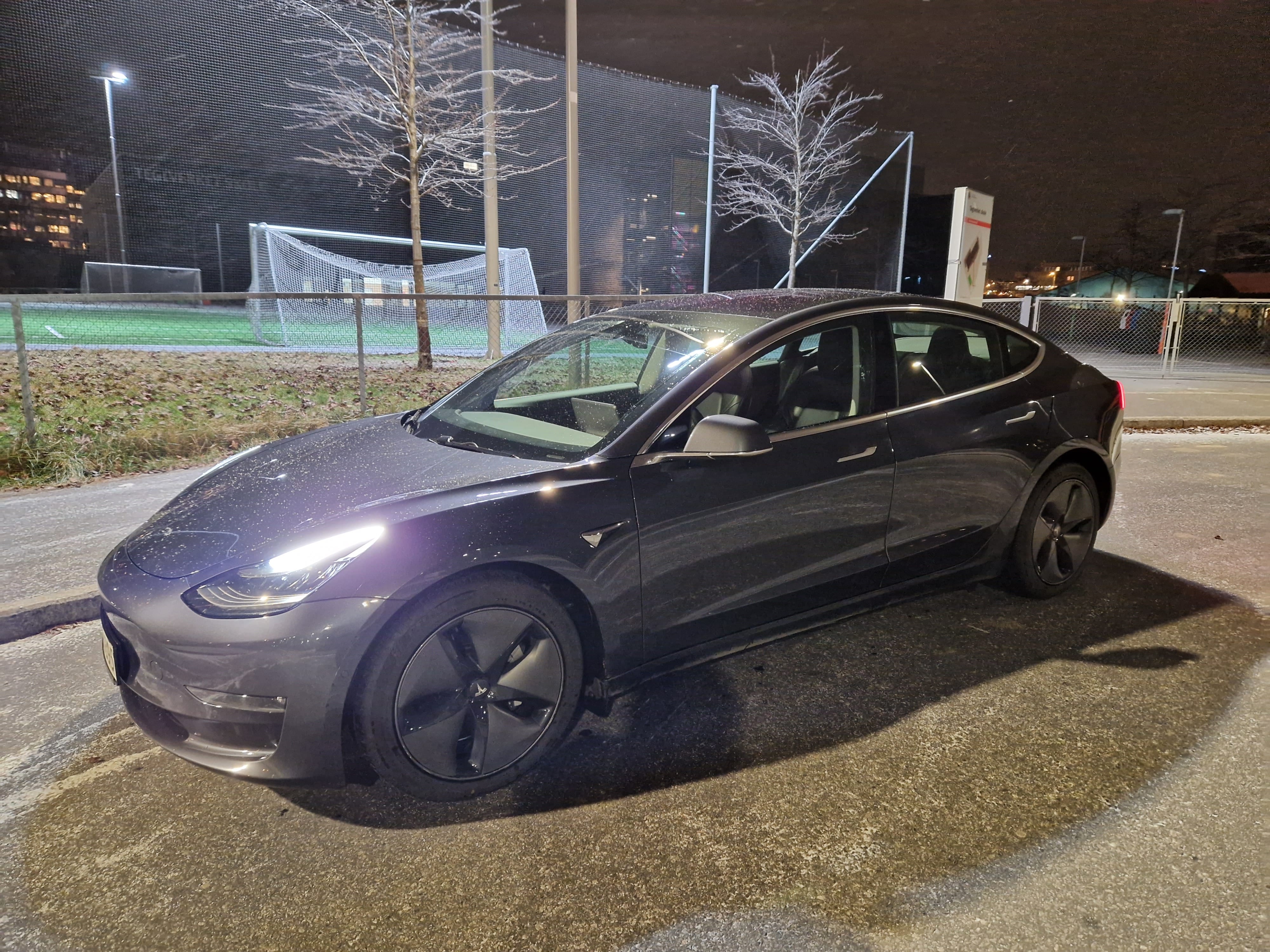 Tesla Model 3 - 500km - free supercharging with Air conditioning