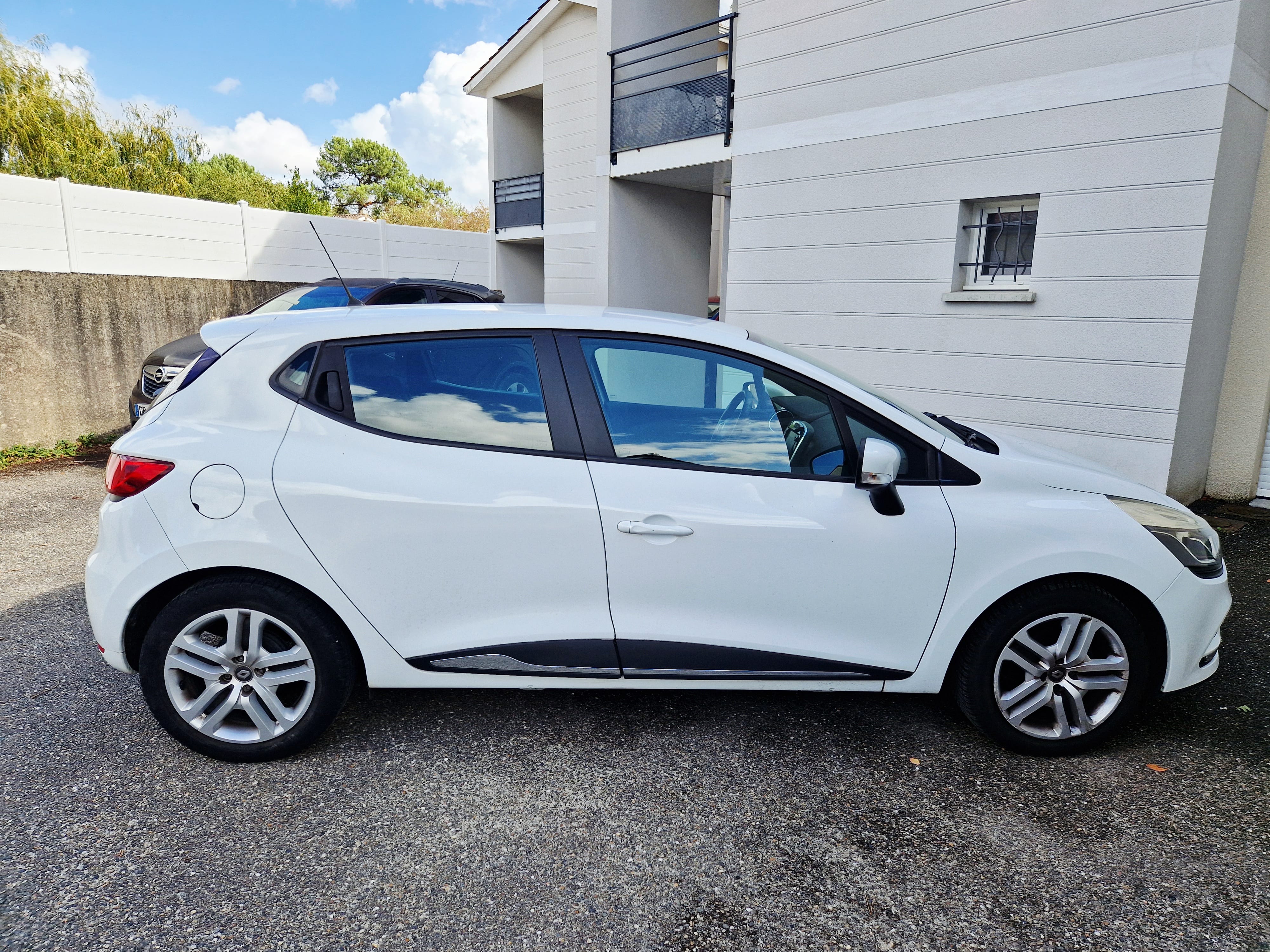 Renault Clio Business faible kilométrage avec Climatisation