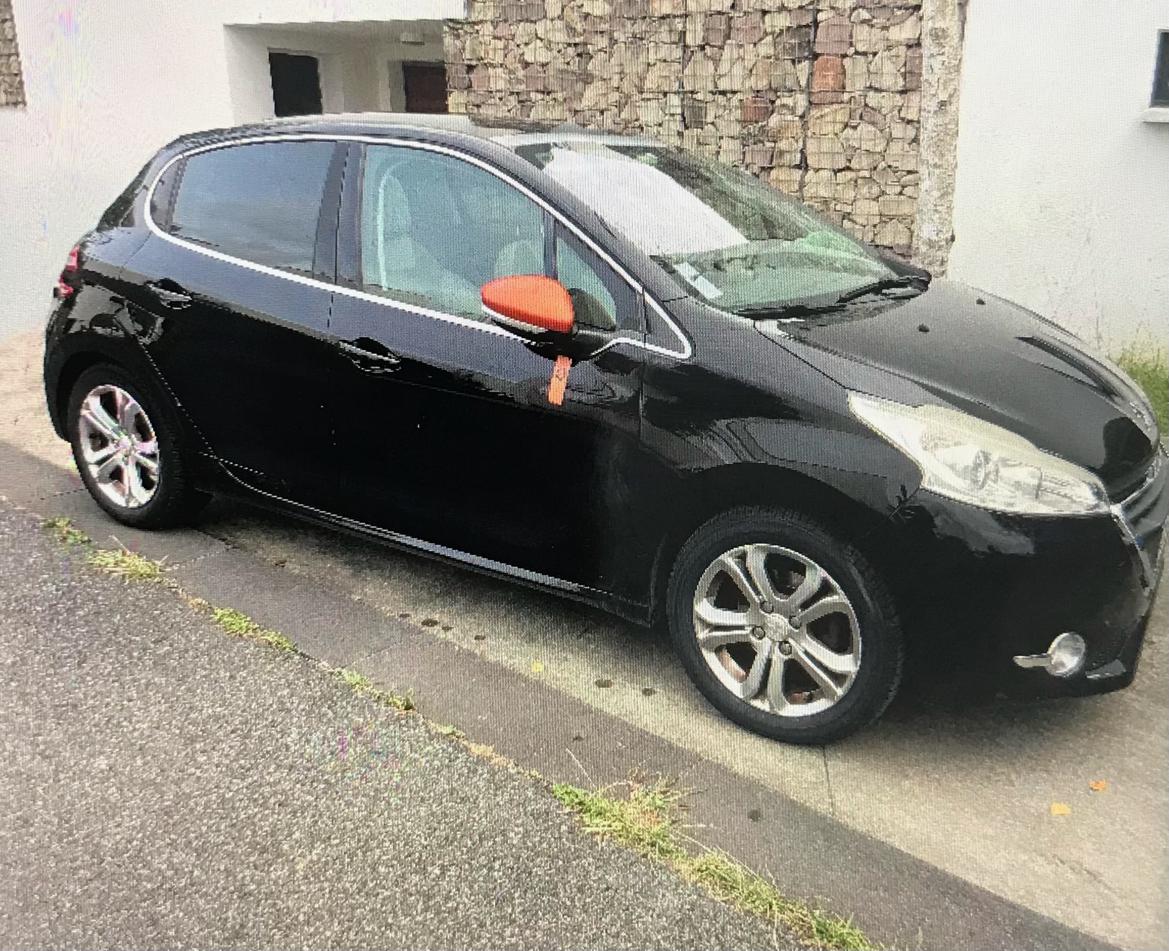Peugeot 208, 2014, Essence 95