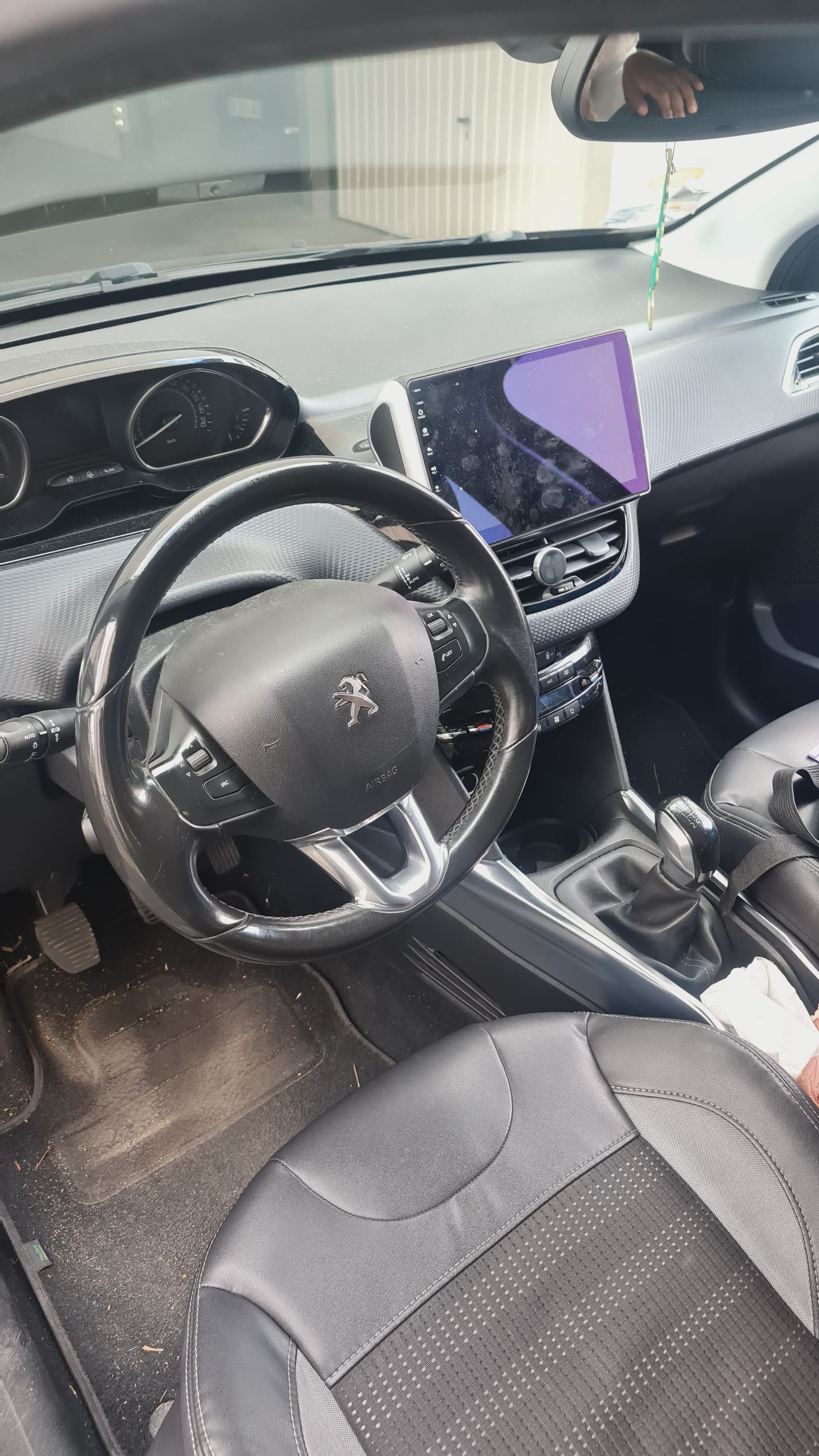 Peugeot 2008 avec GPS