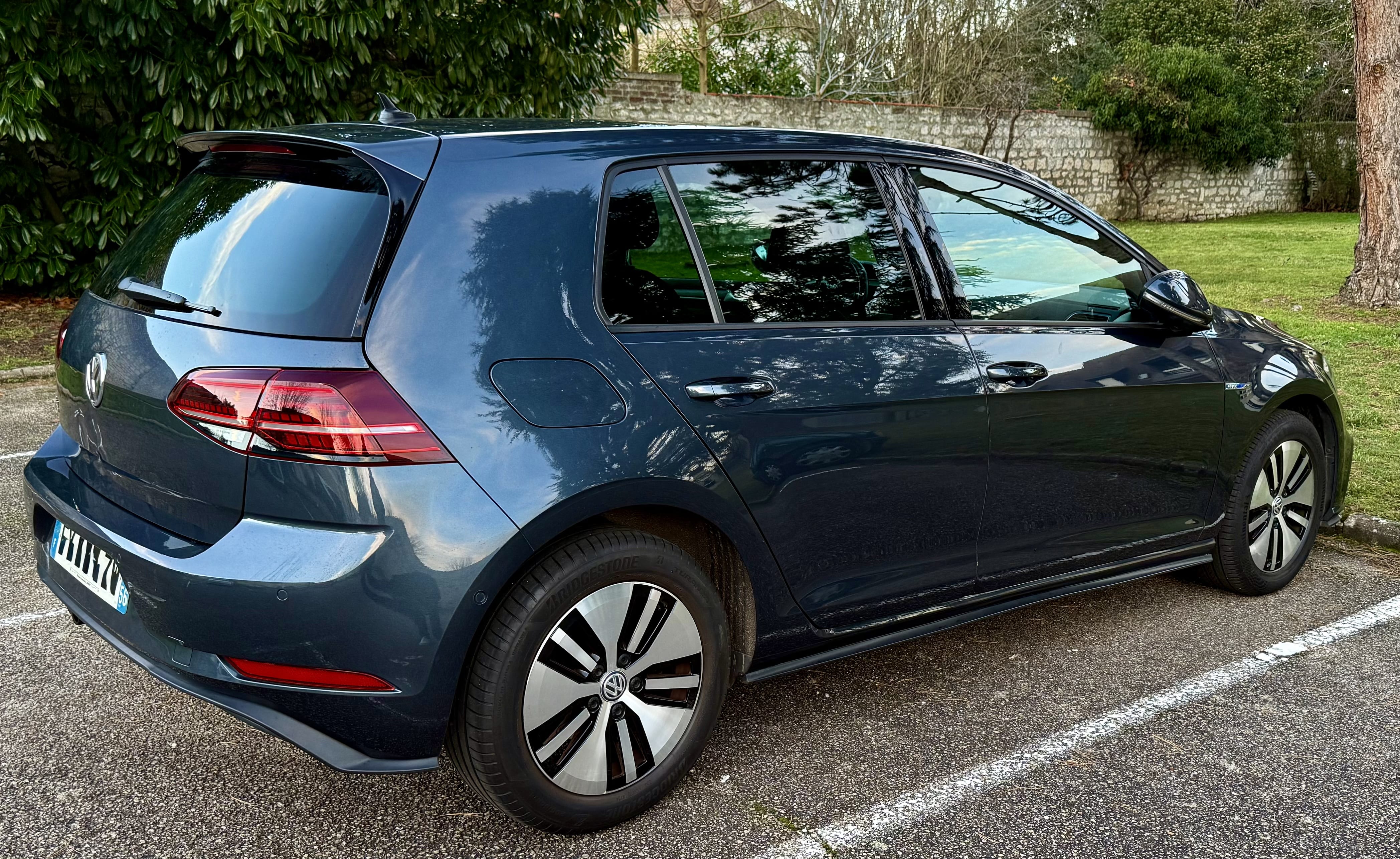 Volkswagen Golf GTE avec GPS