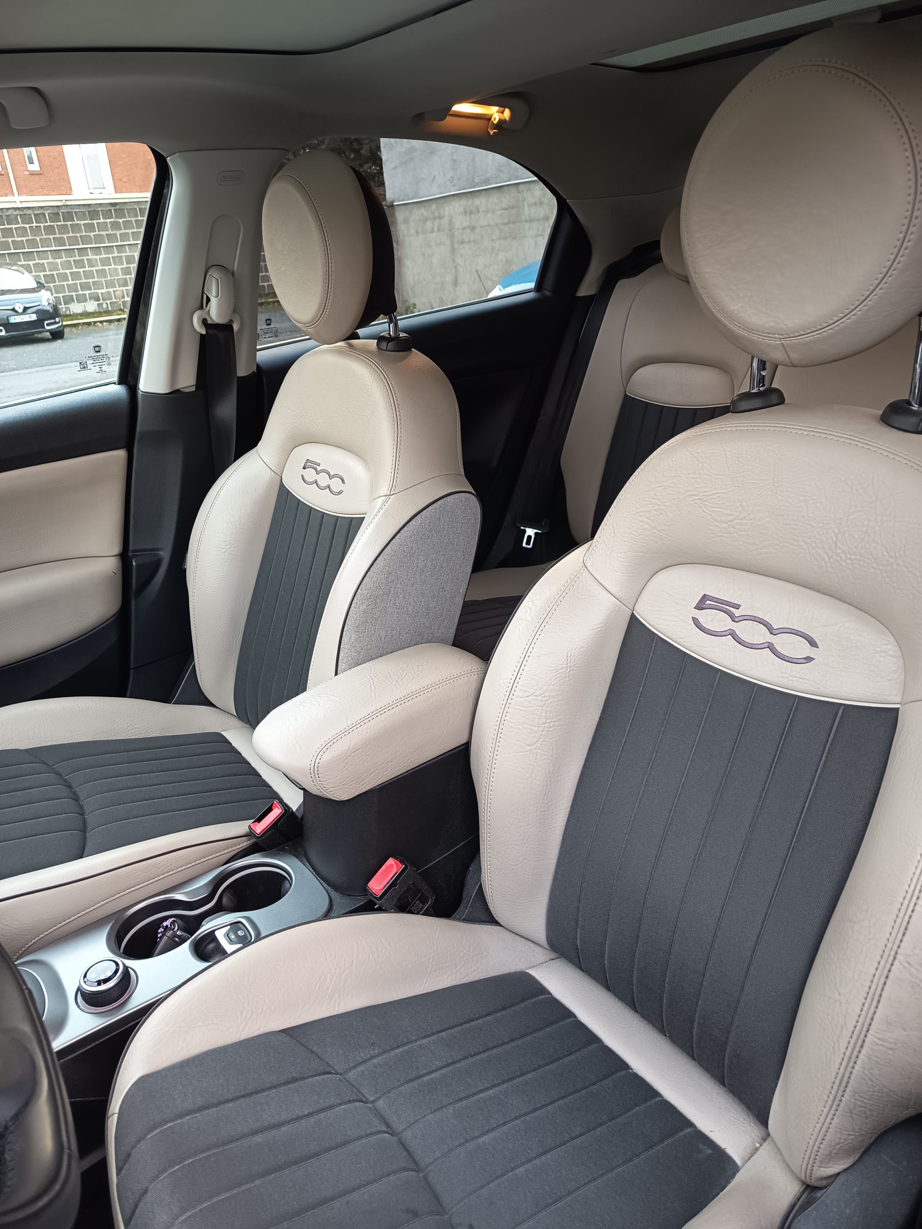 Fiat 500 X avec Entrée audio / iPod