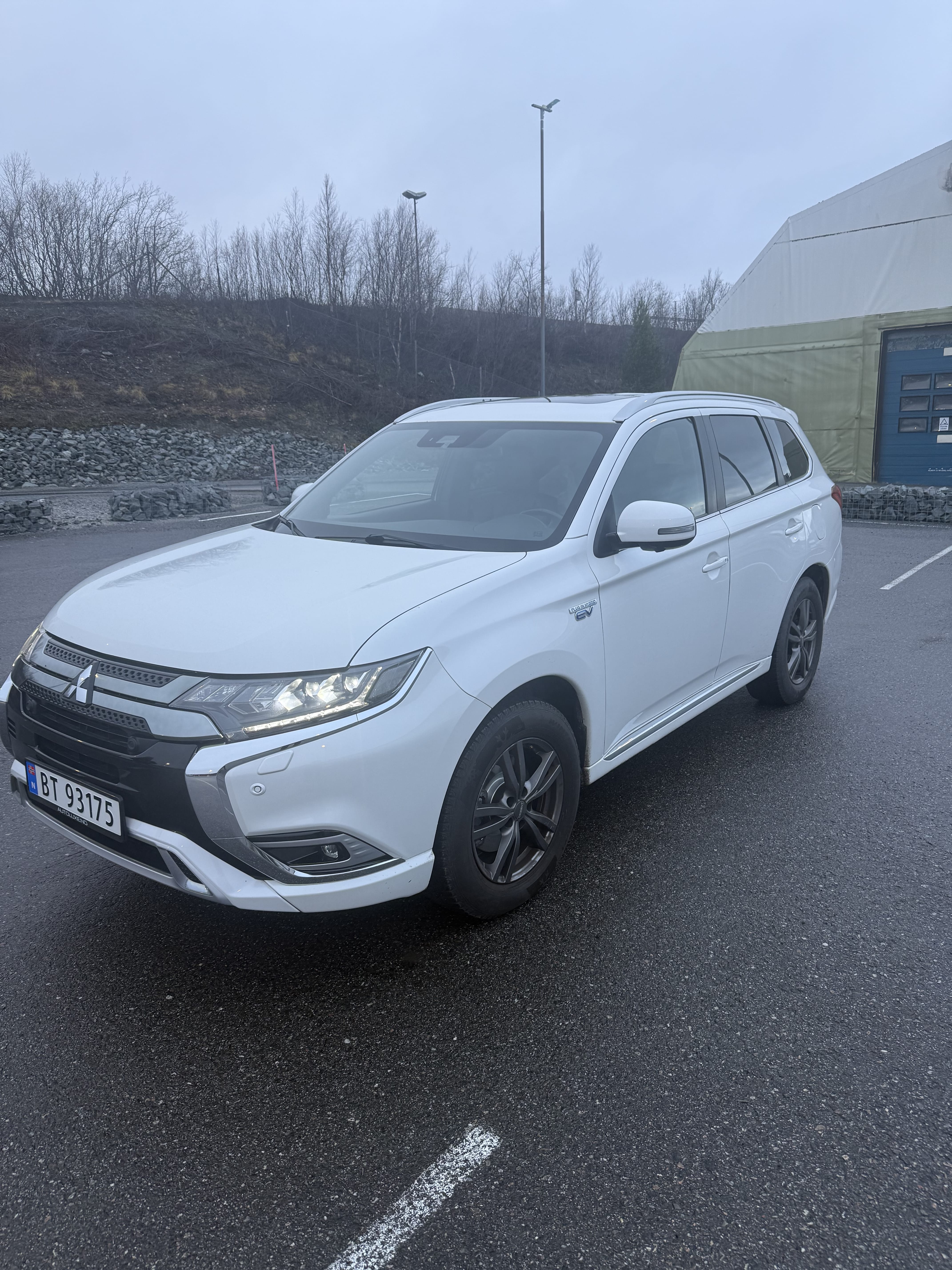 Mitsubishi Outlander 2,4phev, 2019, Blyfri 95 / Elektrisk (hybrid), automatisk