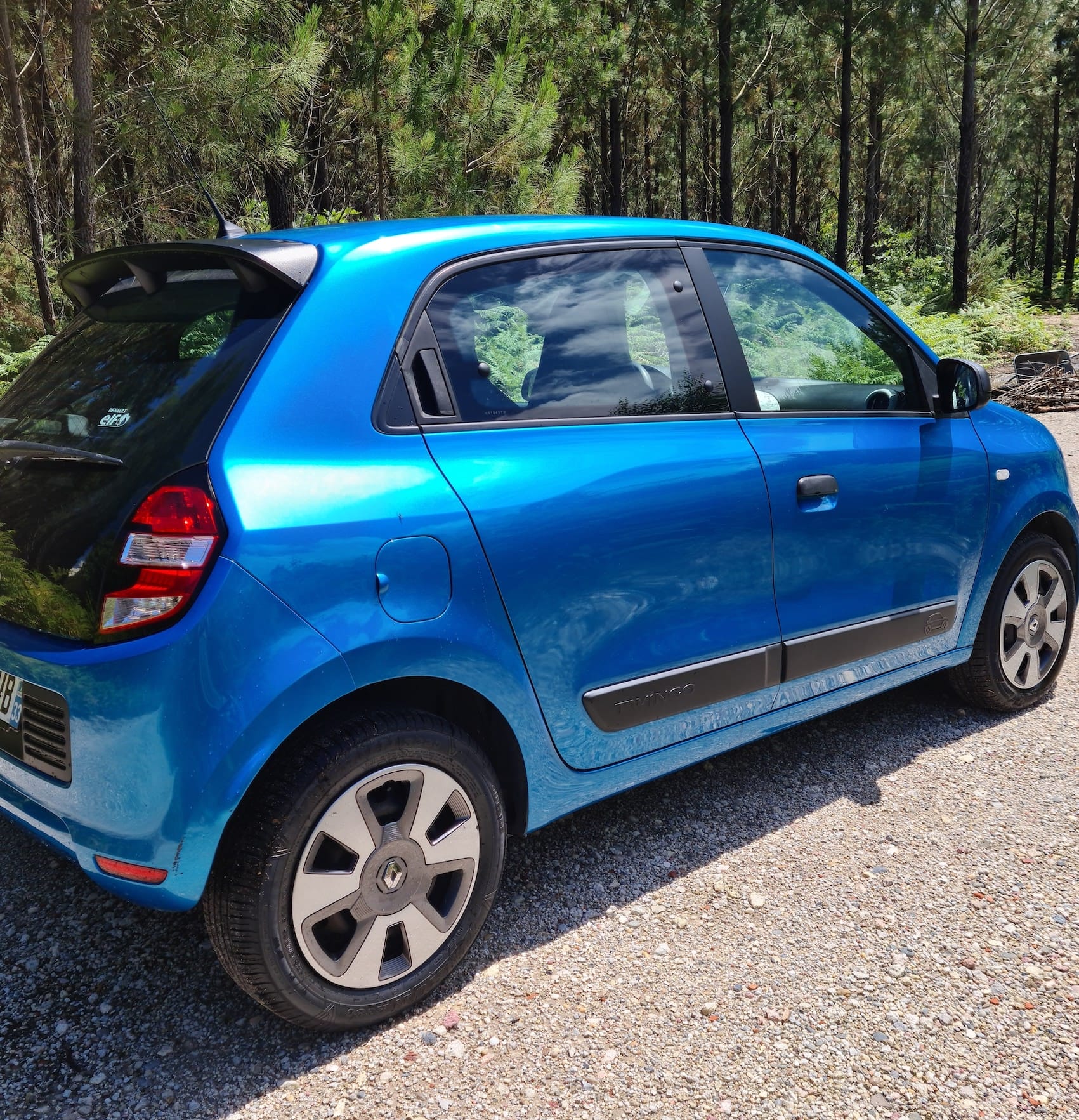 Renault Twingo - Gare d'Antibes avec Climatisation
