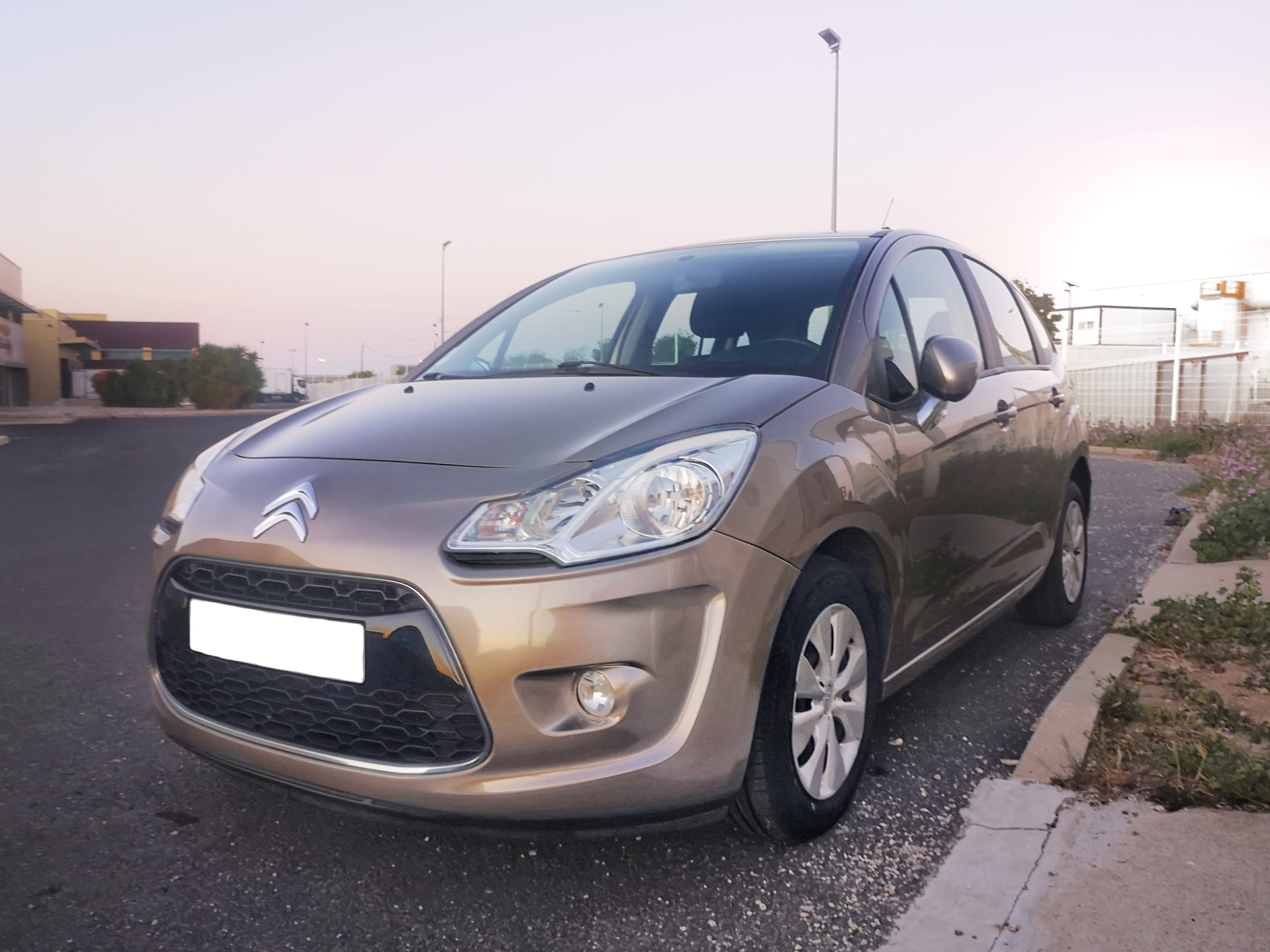 Citroen C3 II (essence) - Clim & Bluetooth & GPS, 2011, Essence 95