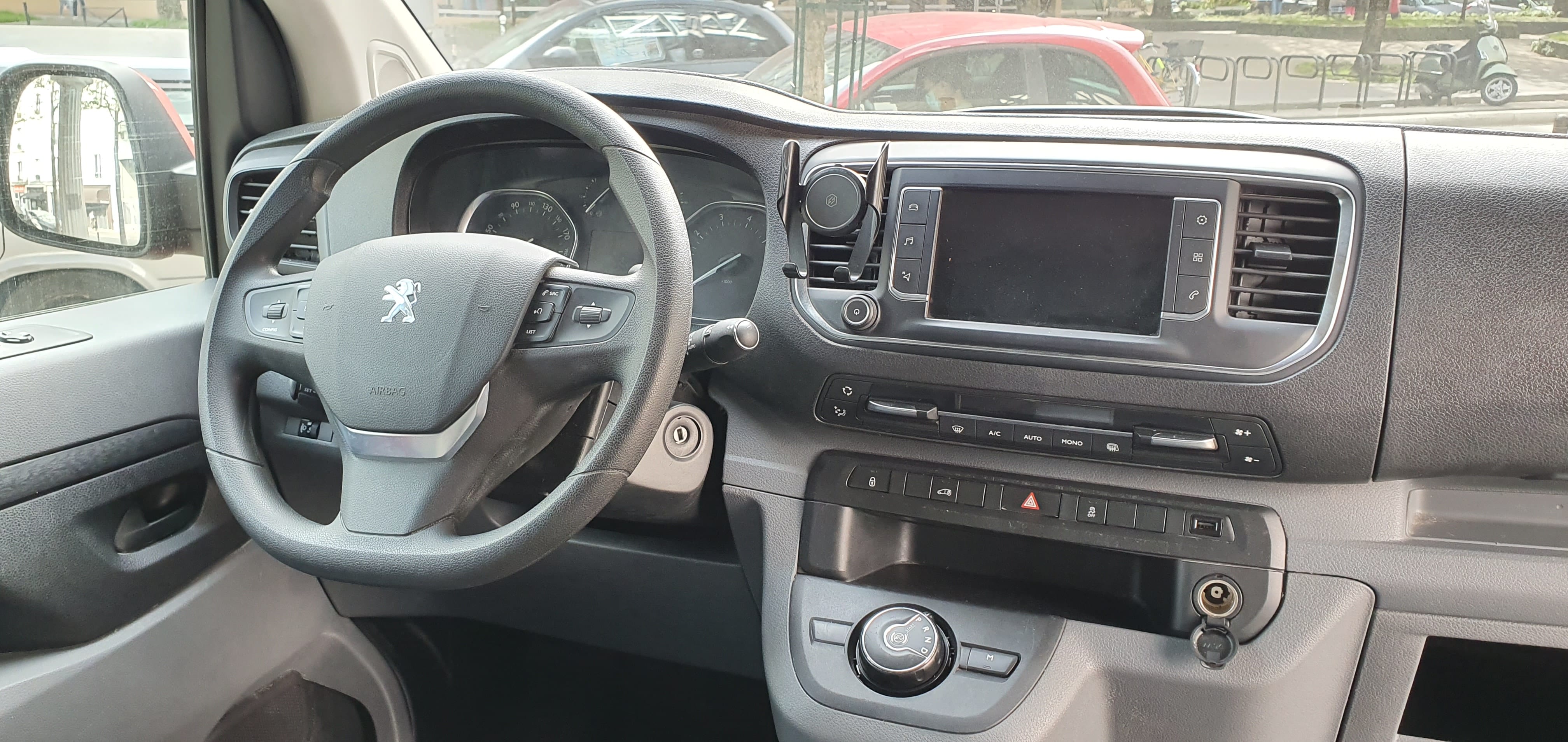 Peugeot Expert avec Entrée audio / iPod