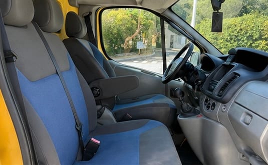 Renault Trafic with Snow tires