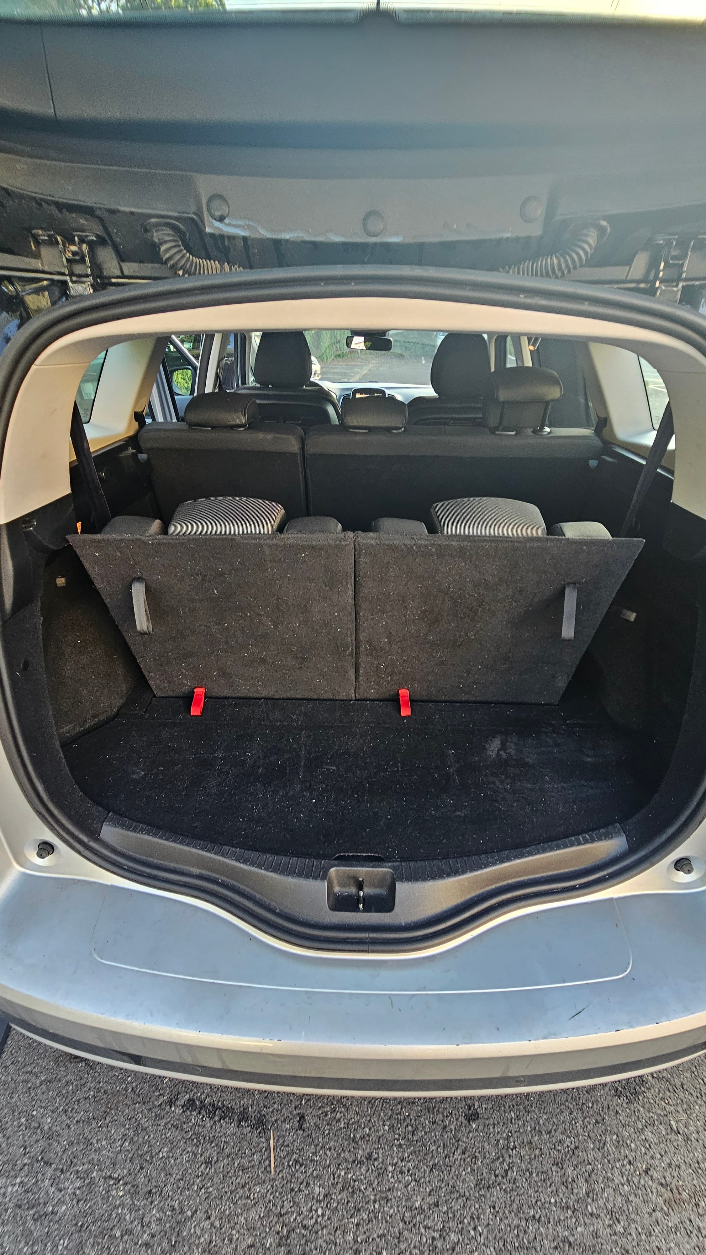 Renault Grand Scenic avec Siège bébé