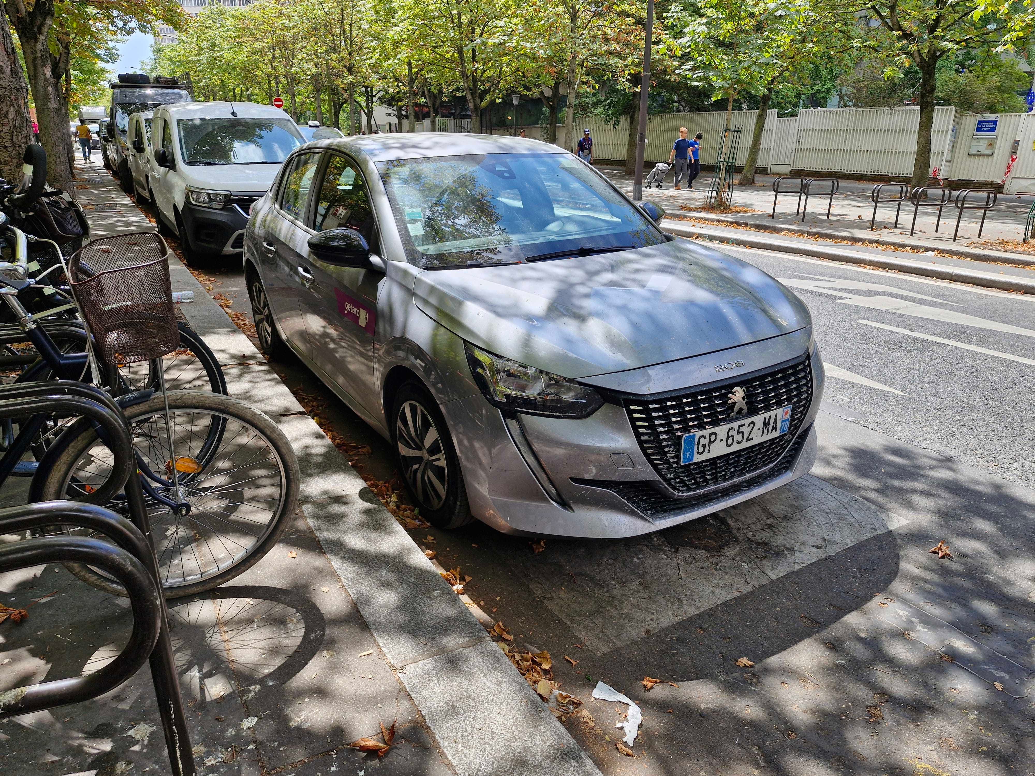 Peugeot 208 with Air conditioning