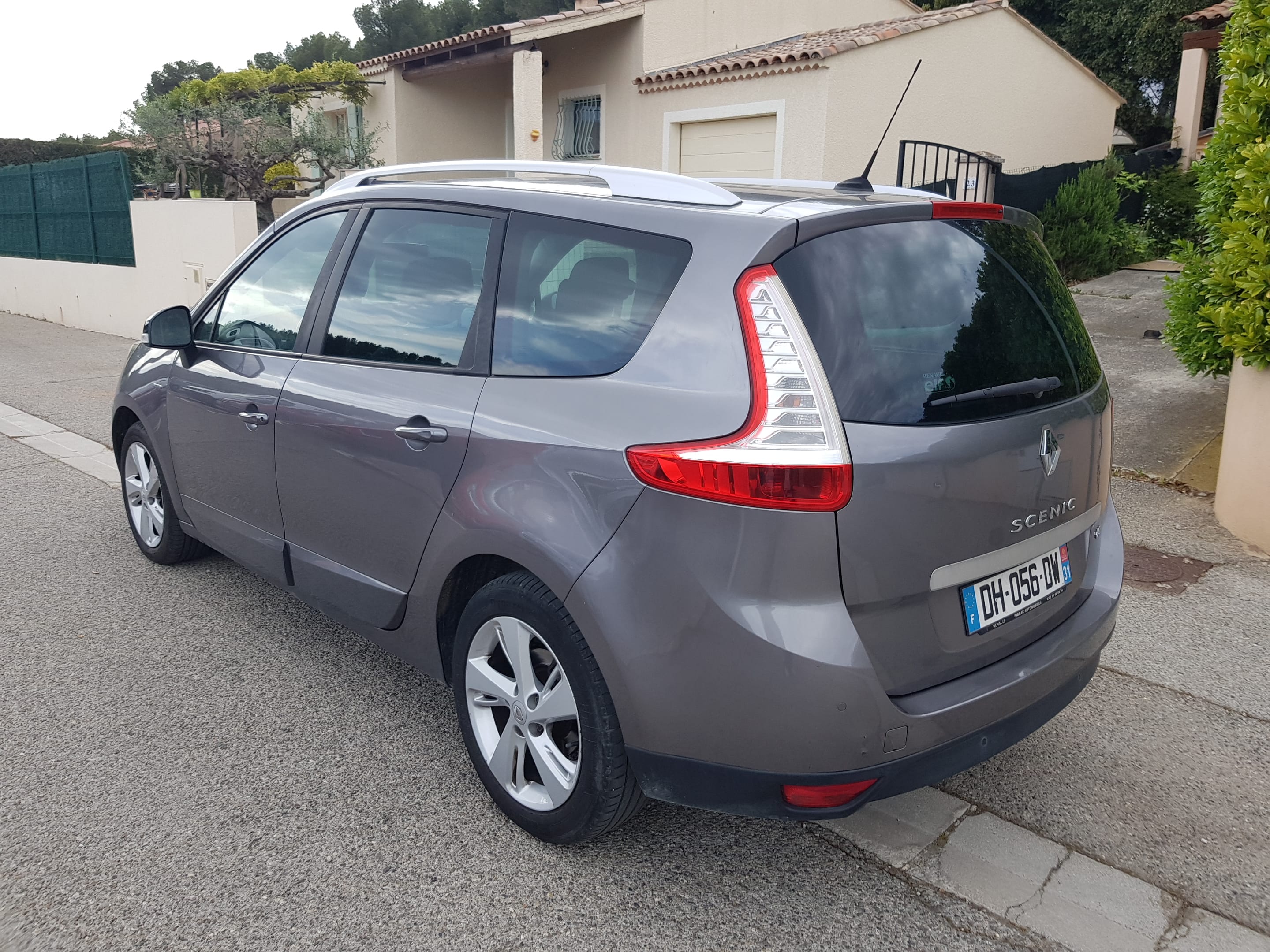 Renault Grand Scenic avec Climatisation