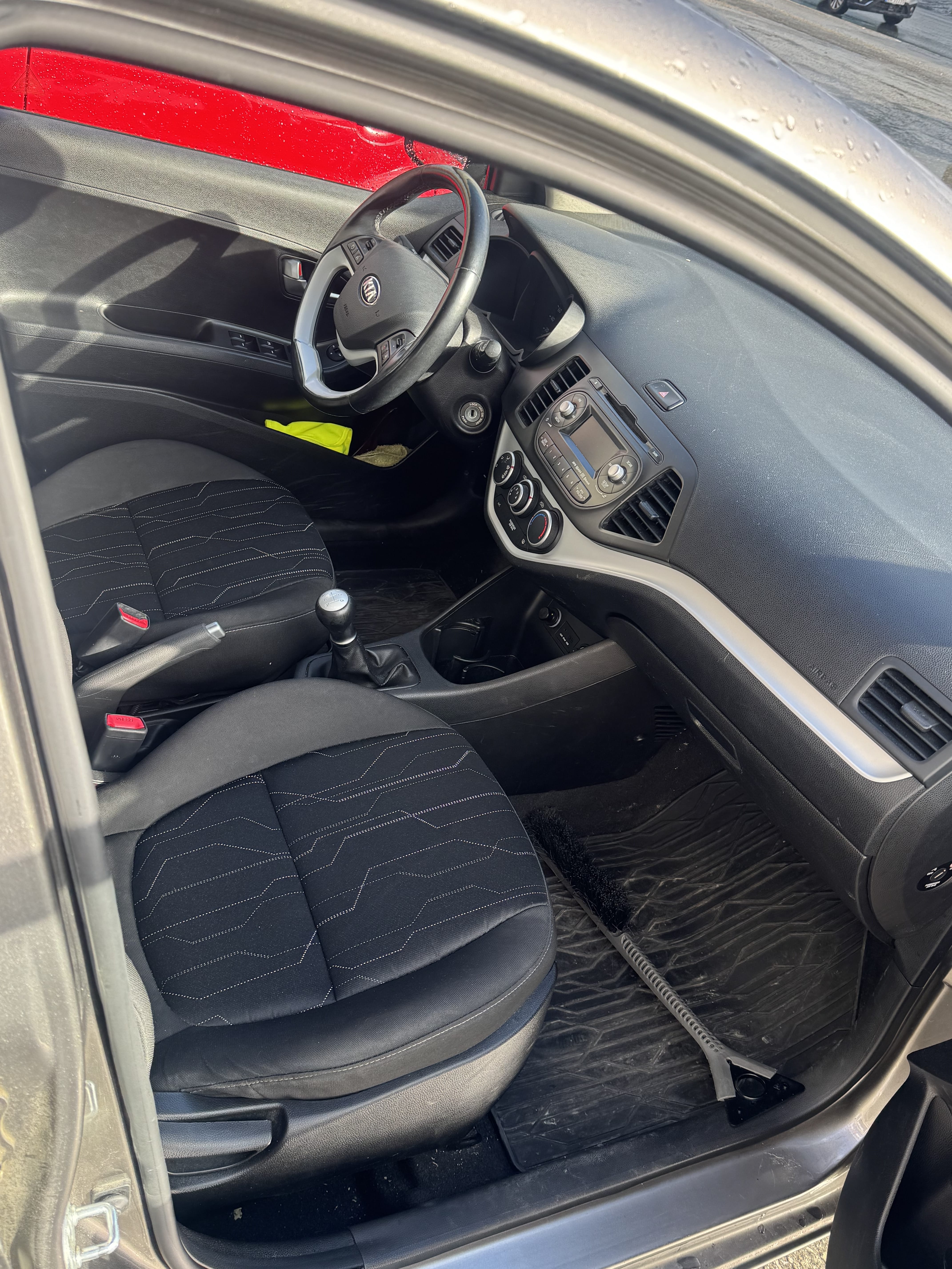 Kia Picanto met Audio- / iPod-ingang