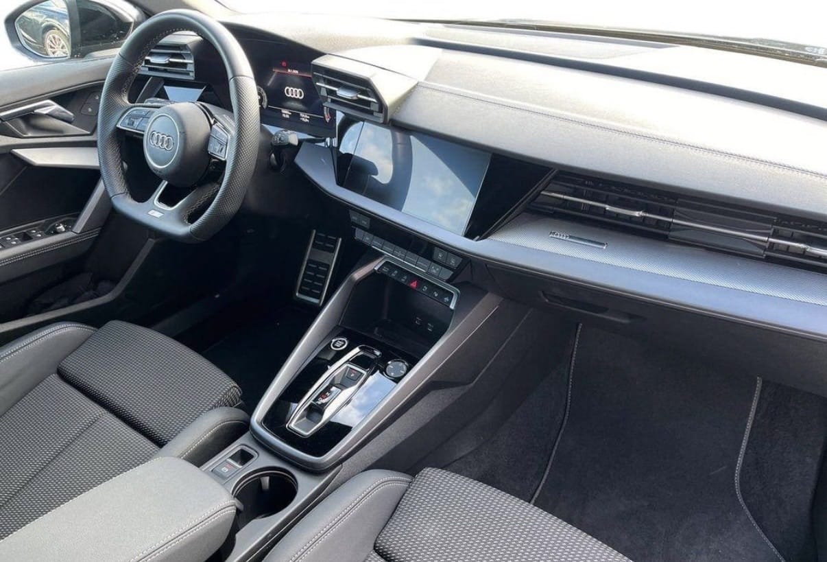 Audi A3 Quattro S Line Premium 45 TSFI avec Régulateur de vitesse