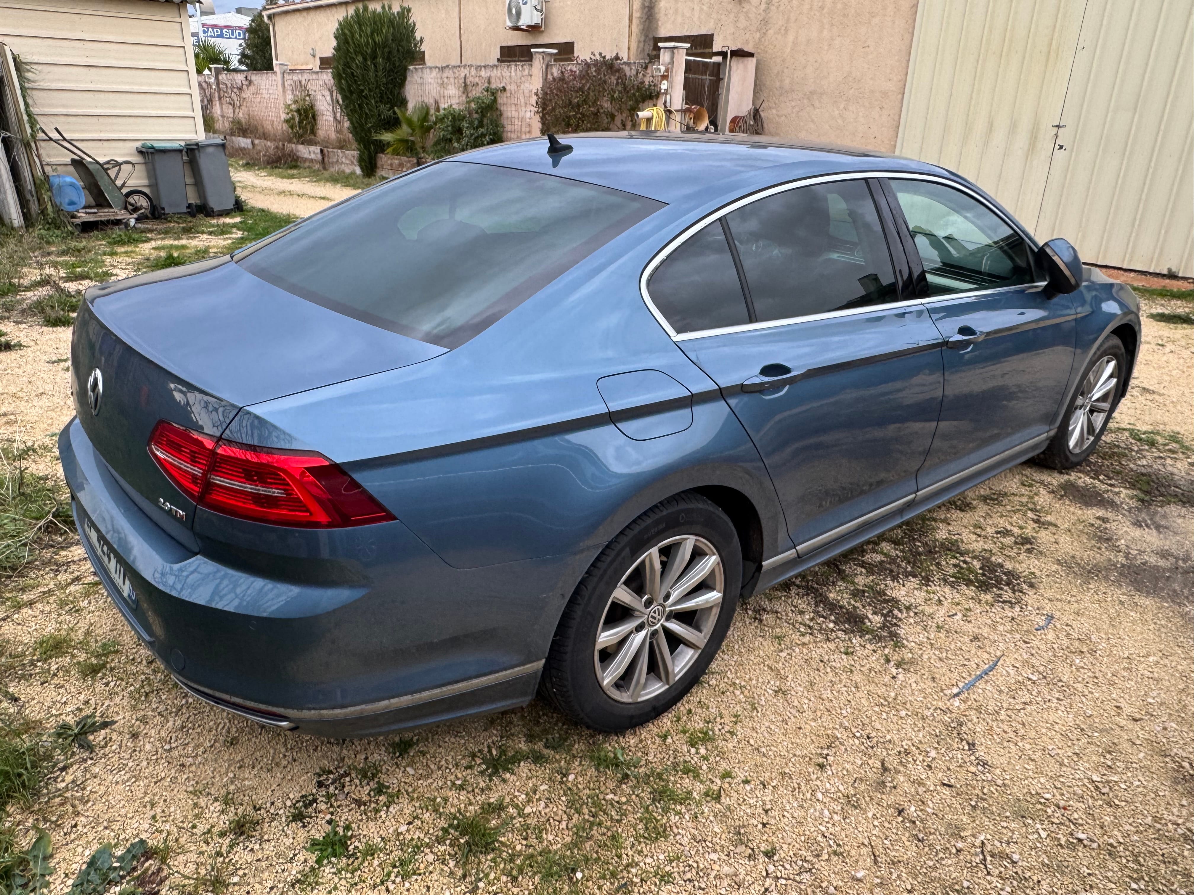 Volkswagen Passat 2.0L TDI SEL Premium 2.0ltdi avec Climatisation