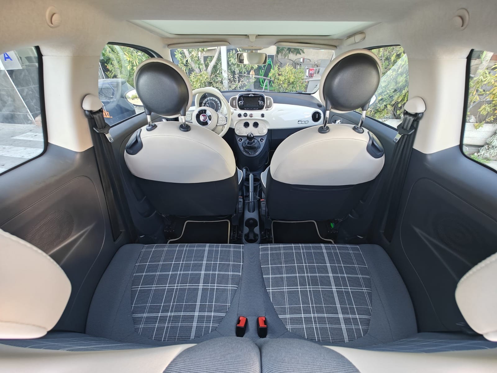 Fiat 500 with USB charging ports
