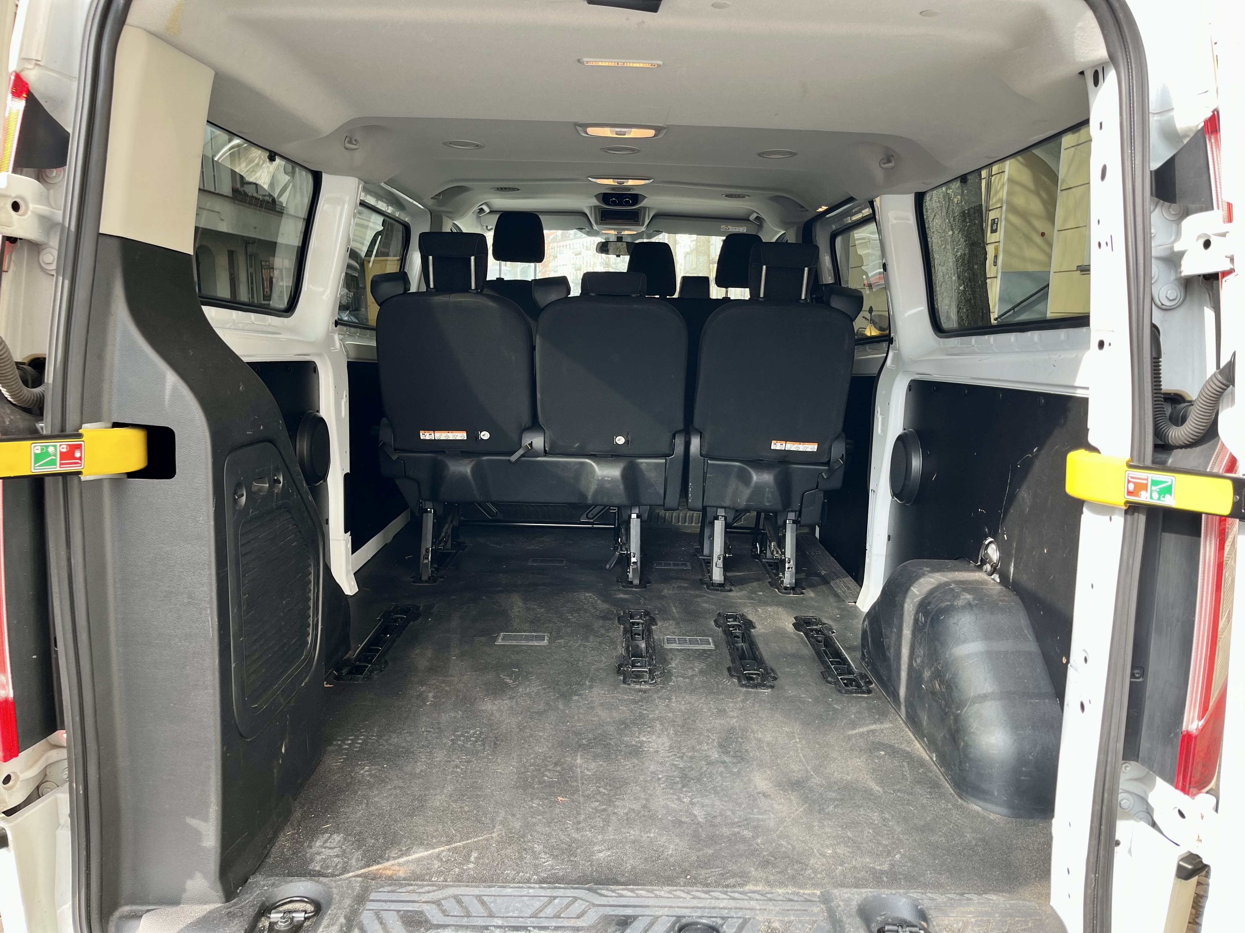 Ford Transit Custom Kombi mit Audio-/iPod-Zugang