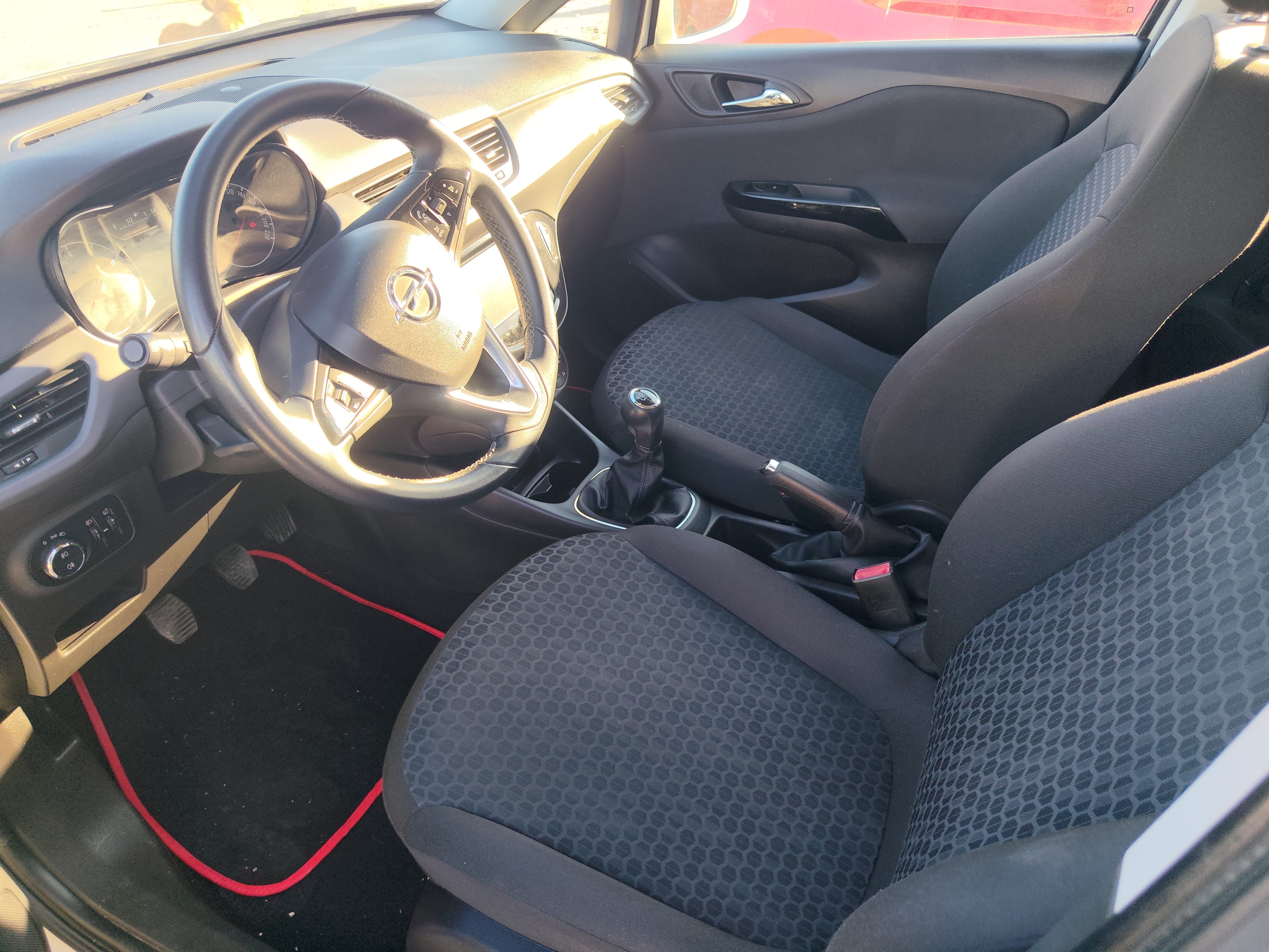Opel Corsa avec Régulateur de vitesse