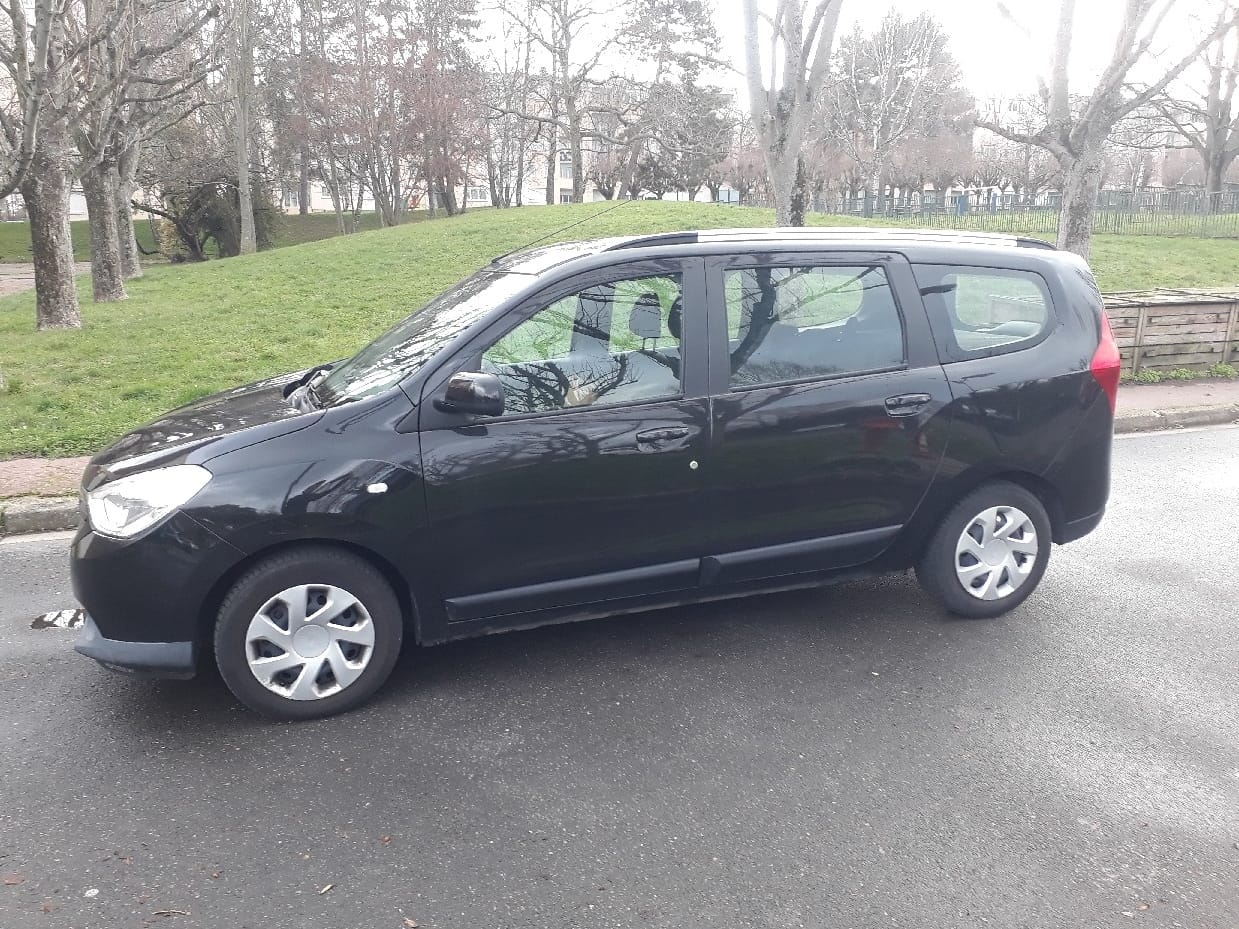 Dacia Lodgy 1.2 TCE 115Ch Black Line 5 Places avec Climatisation
