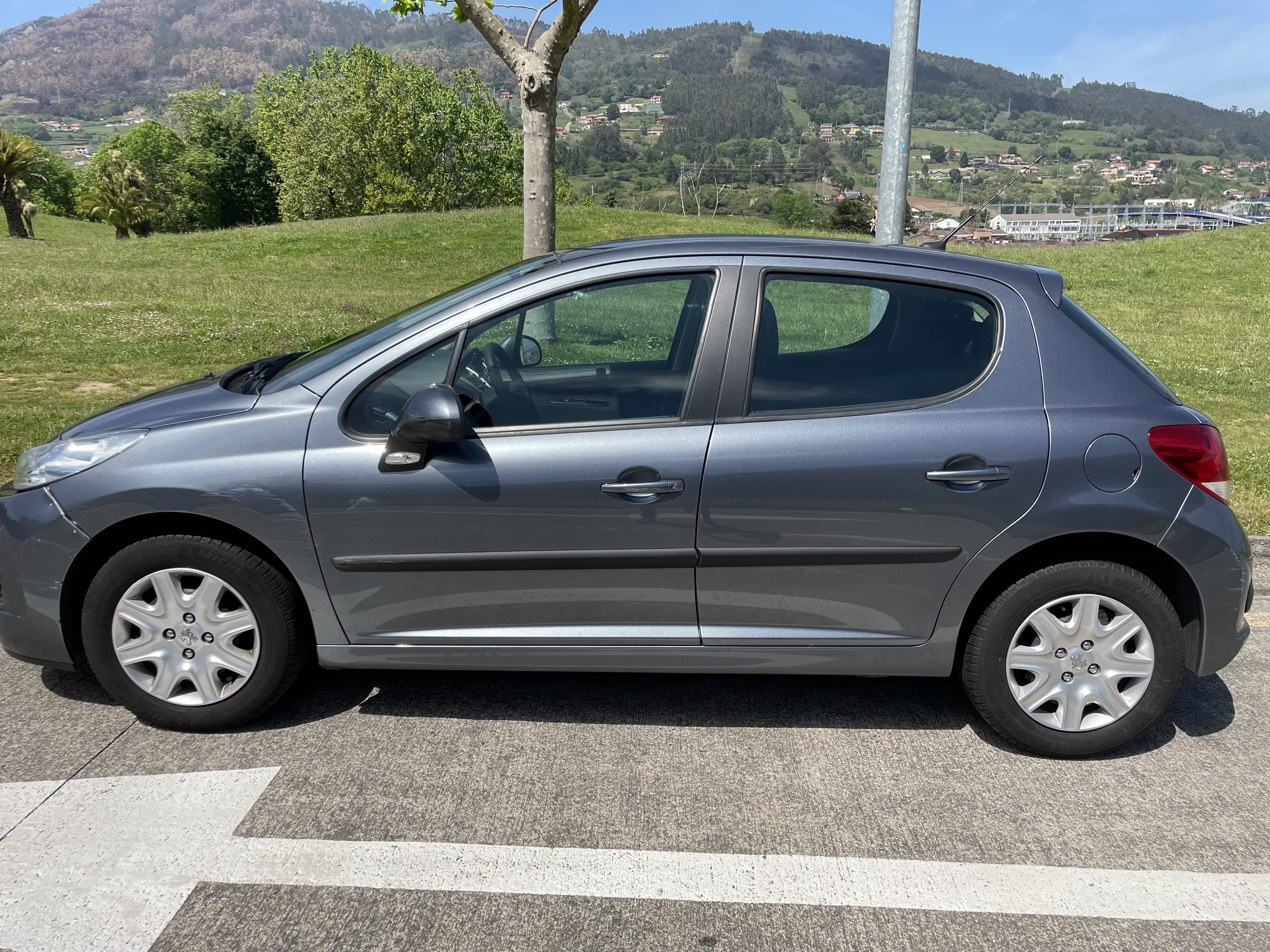 Peugeot 207 1.4 med Aircondition