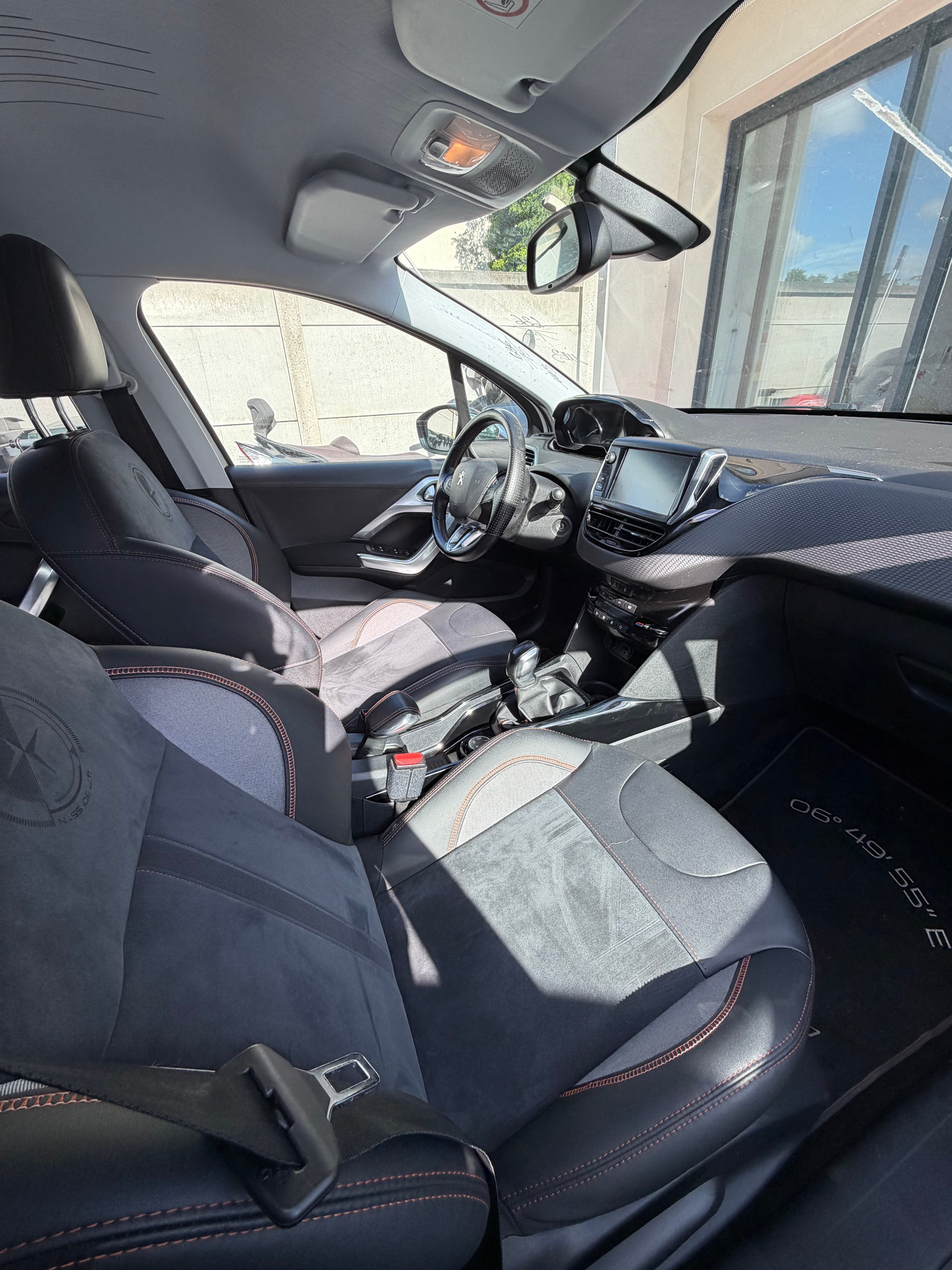 Peugeot 2008 avec Port USB