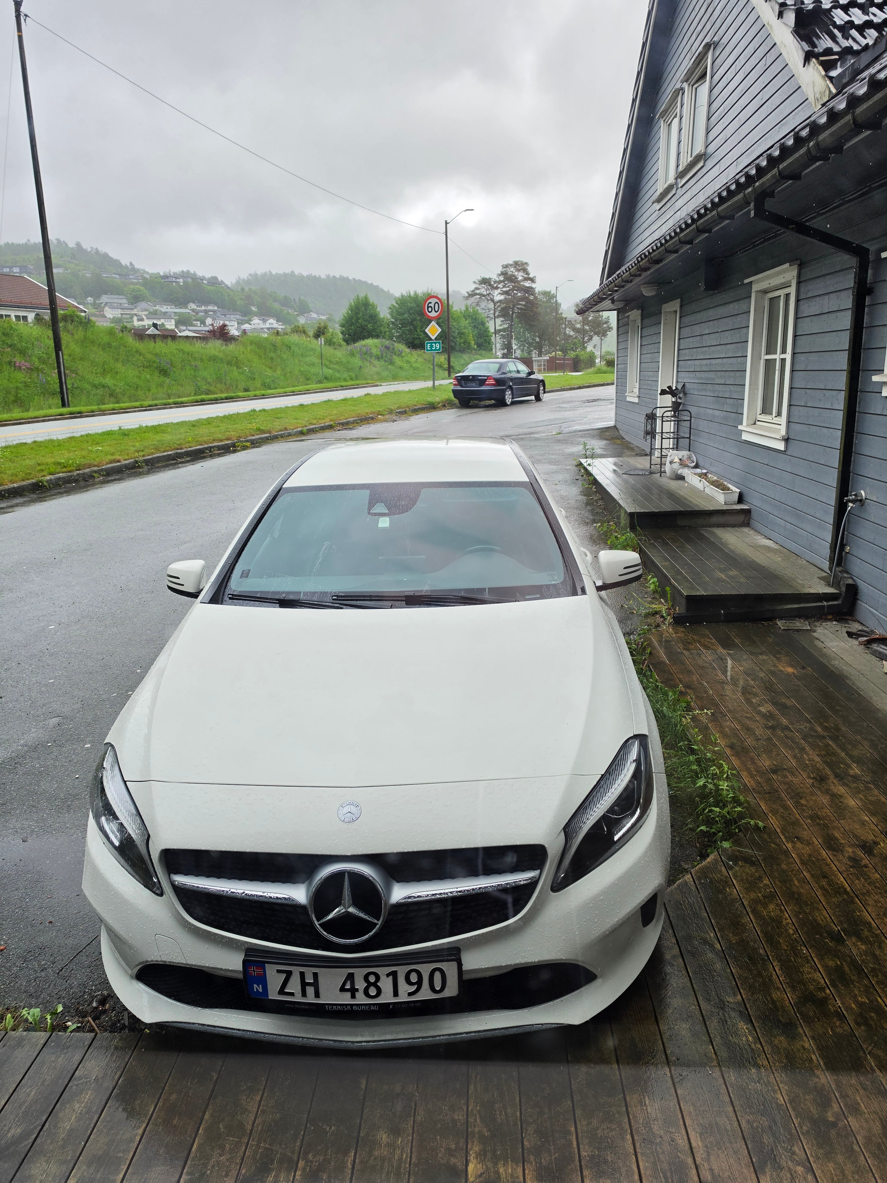 Mercedes-Benz A-Klasse 180 med Cruisekontroll