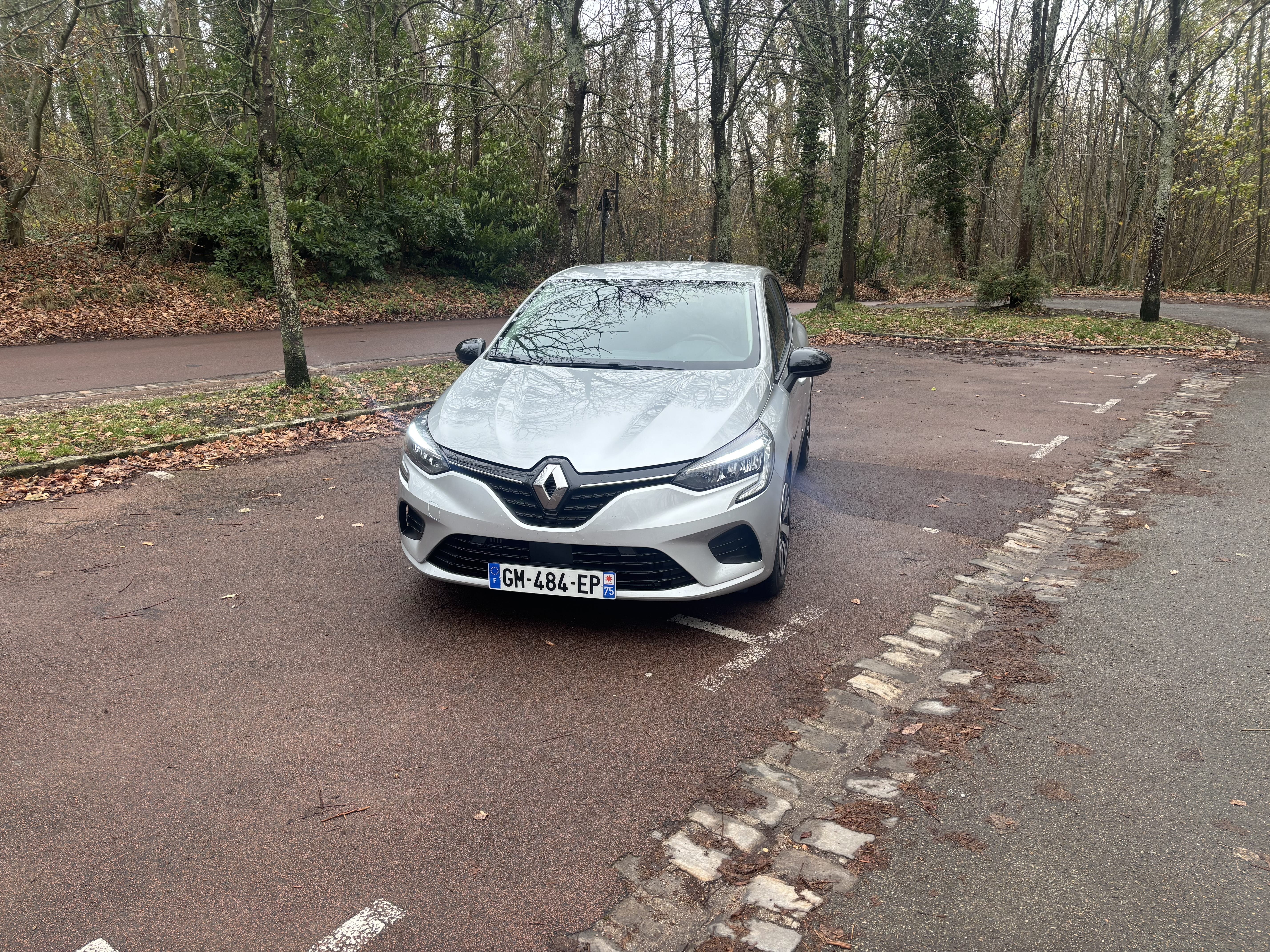 Renault Clio  /collège Henri Dunant/USB/Mosquée /90cv avec Climatisation