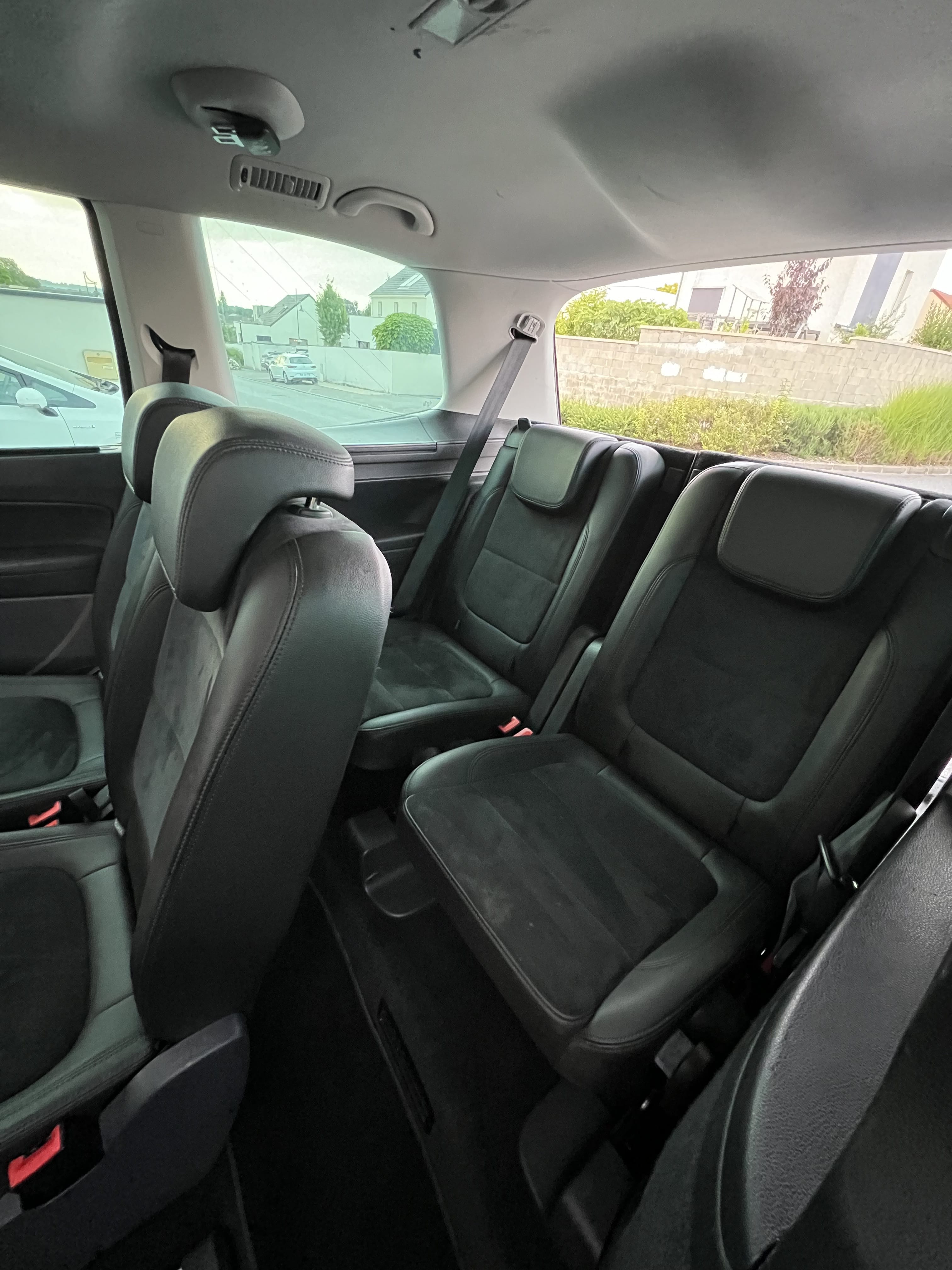 Seat Alhambra avec Attelage