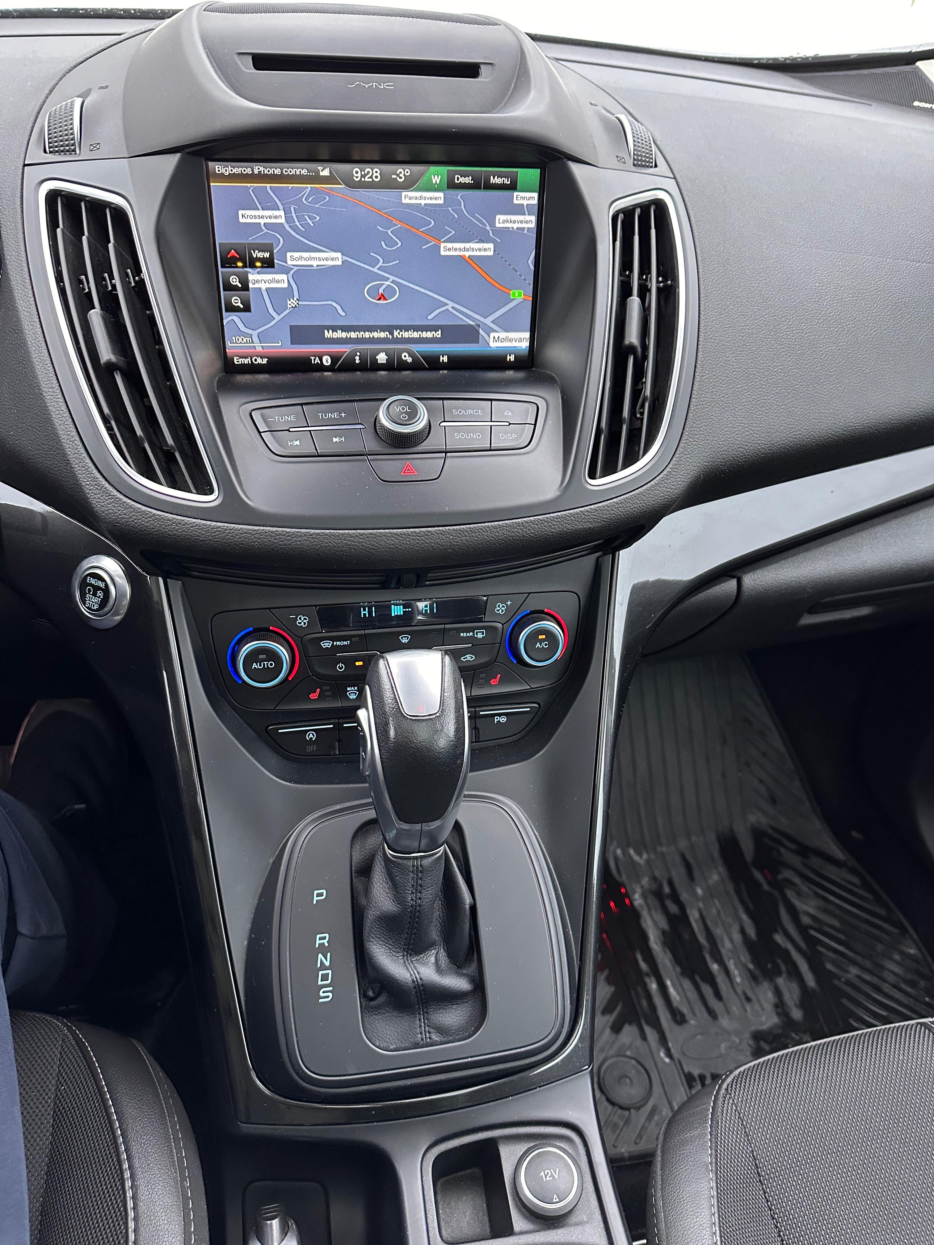 Ford C-Max 1.5 Bensin automat Titanium X tilhengerfeste med Cruisekontroll