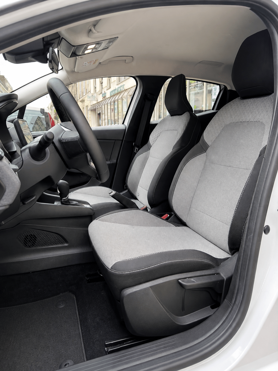 Renault Clio E-tech HYBRIDE - Boîte automatique avec Régulateur de vitesse