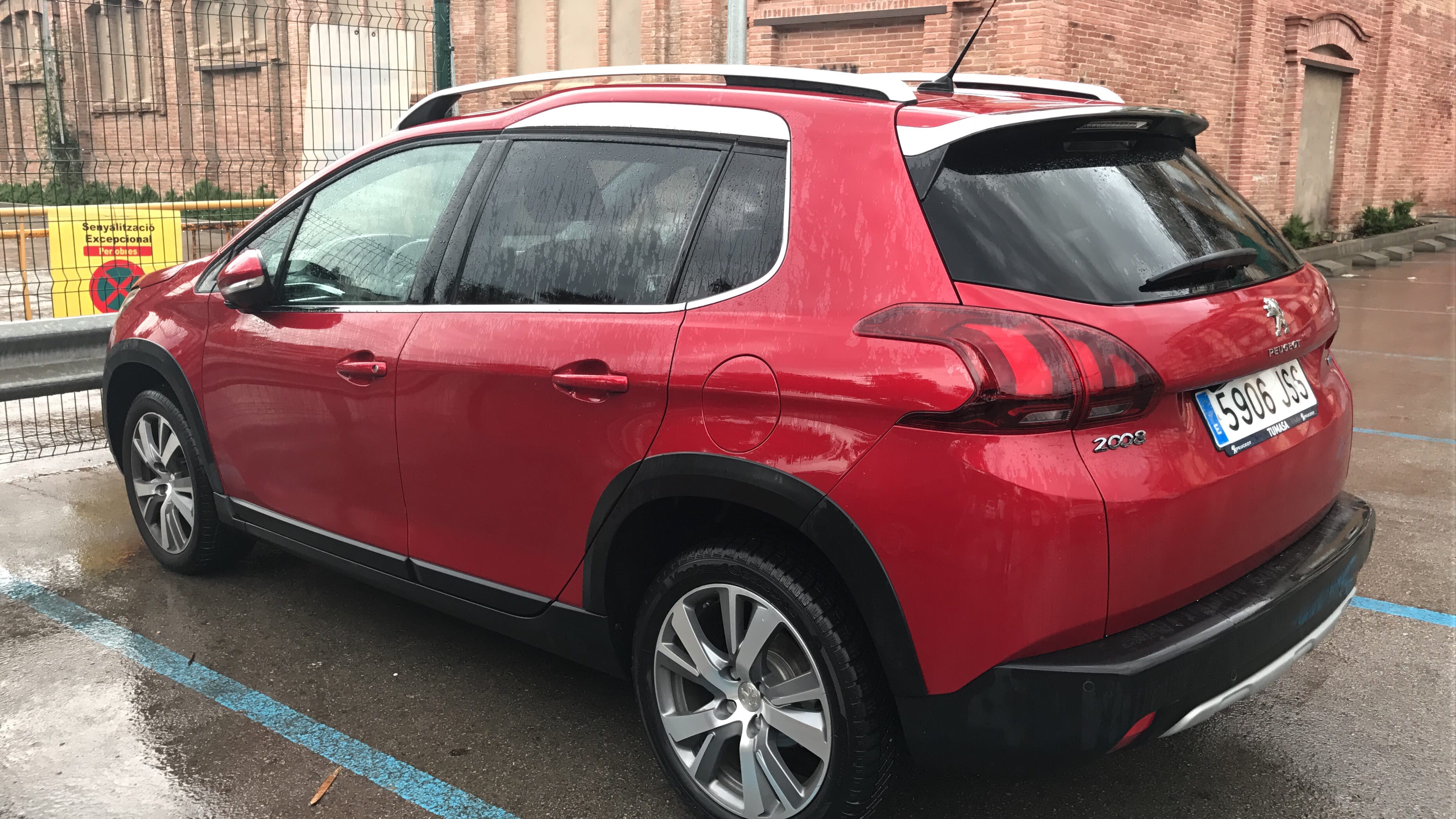 Peugeot 2008 con Aire acondicionado