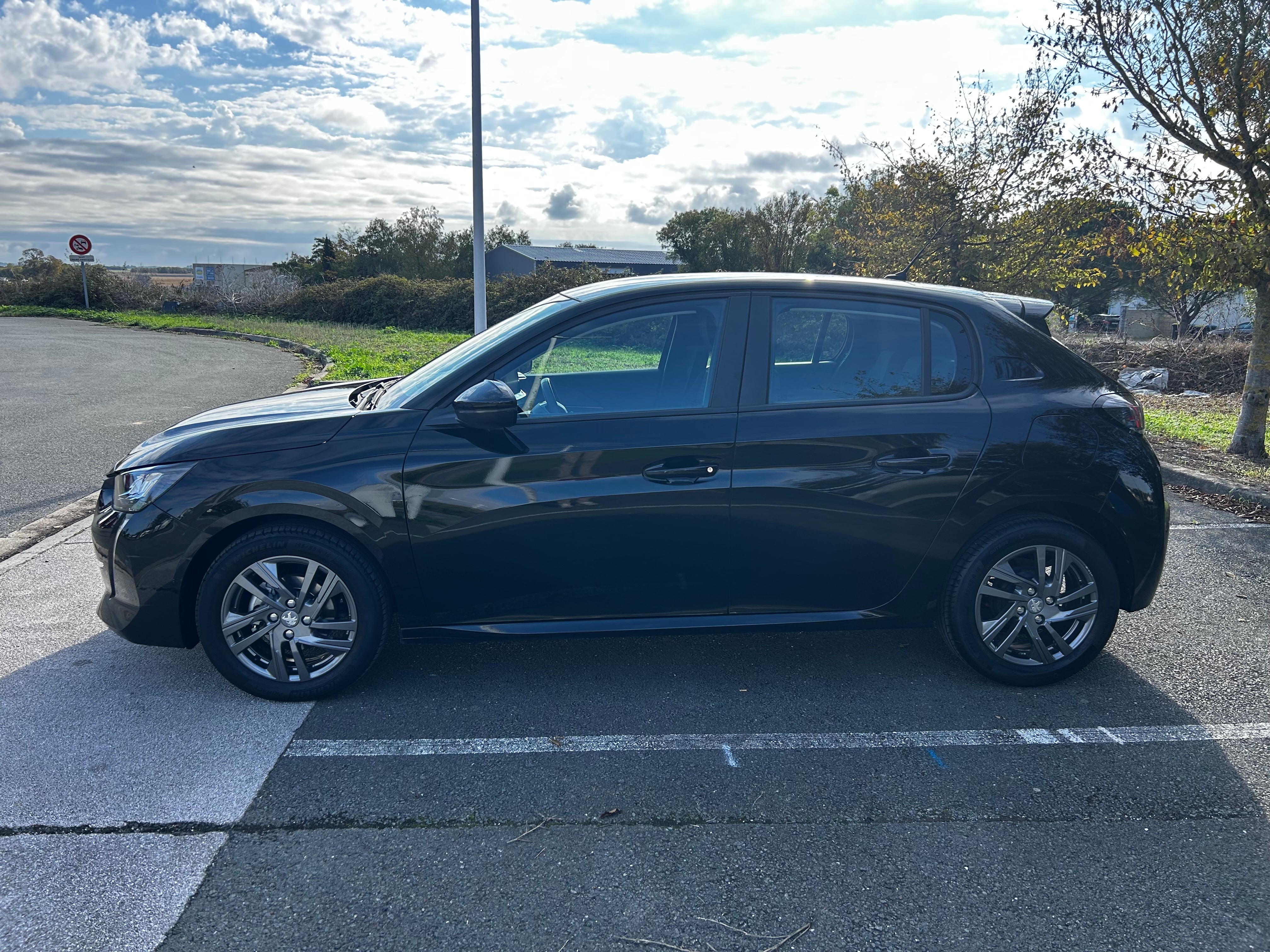 Peugeot 208 avec Climatisation