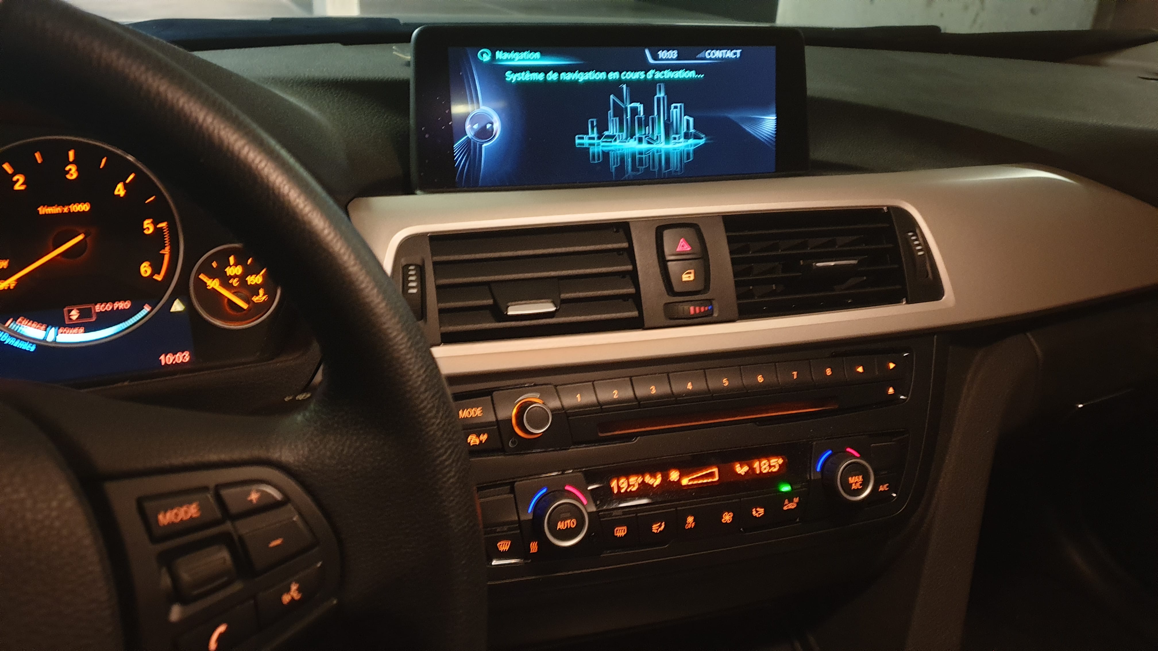 BMW Série 3 with Baby seat